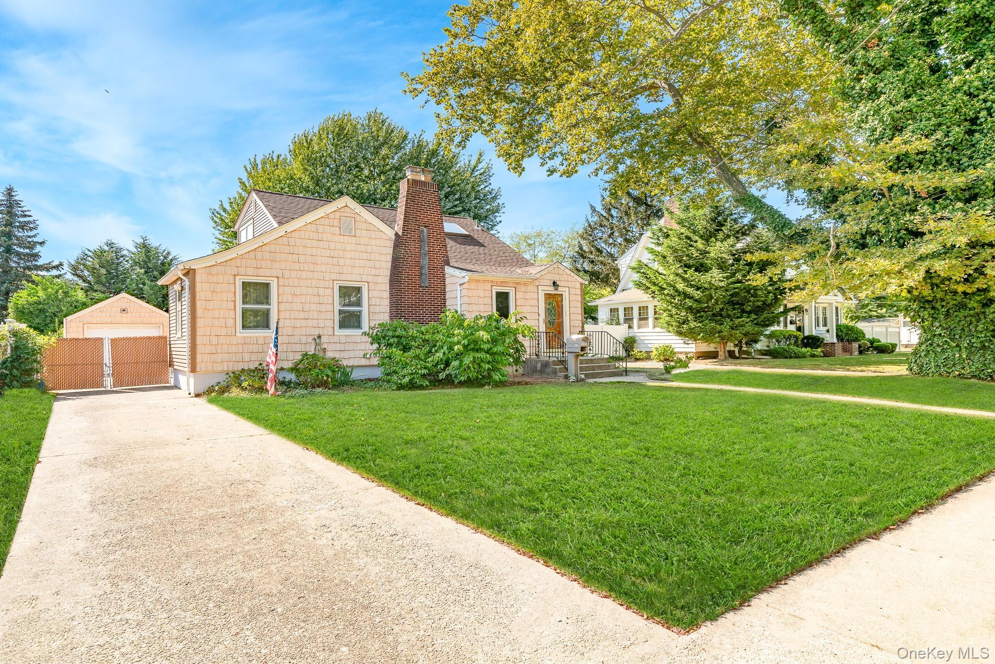 Single Family Park  Nassau County, NY 11520, MLS-902797-2