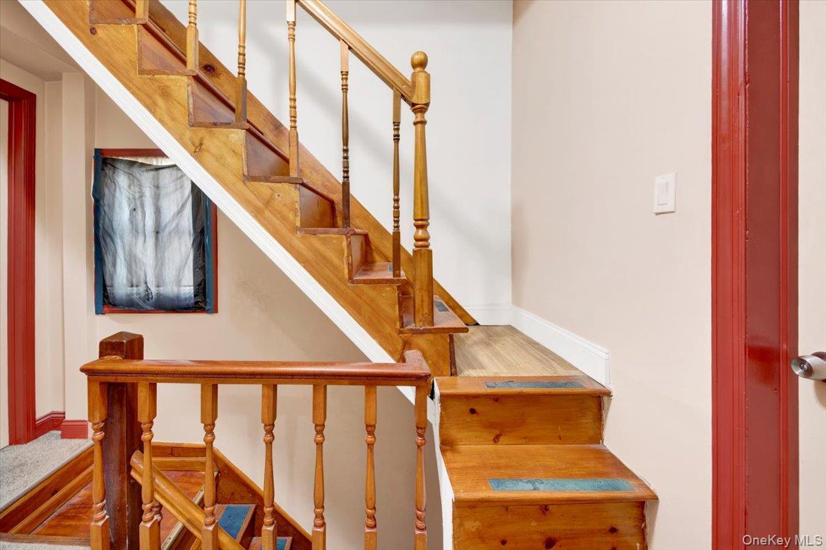 Single Family 230th  Bronx, NY 10466, MLS-902856-10
