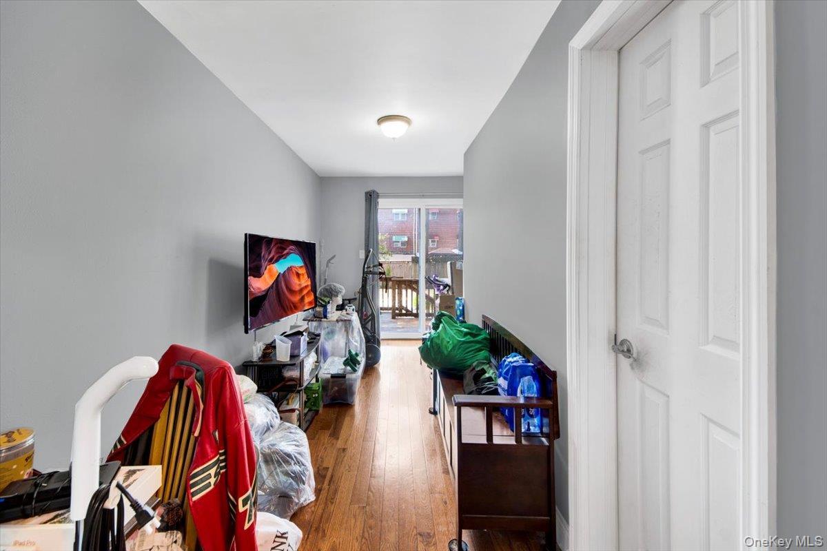 Single Family 230th  Bronx, NY 10466, MLS-902856-19