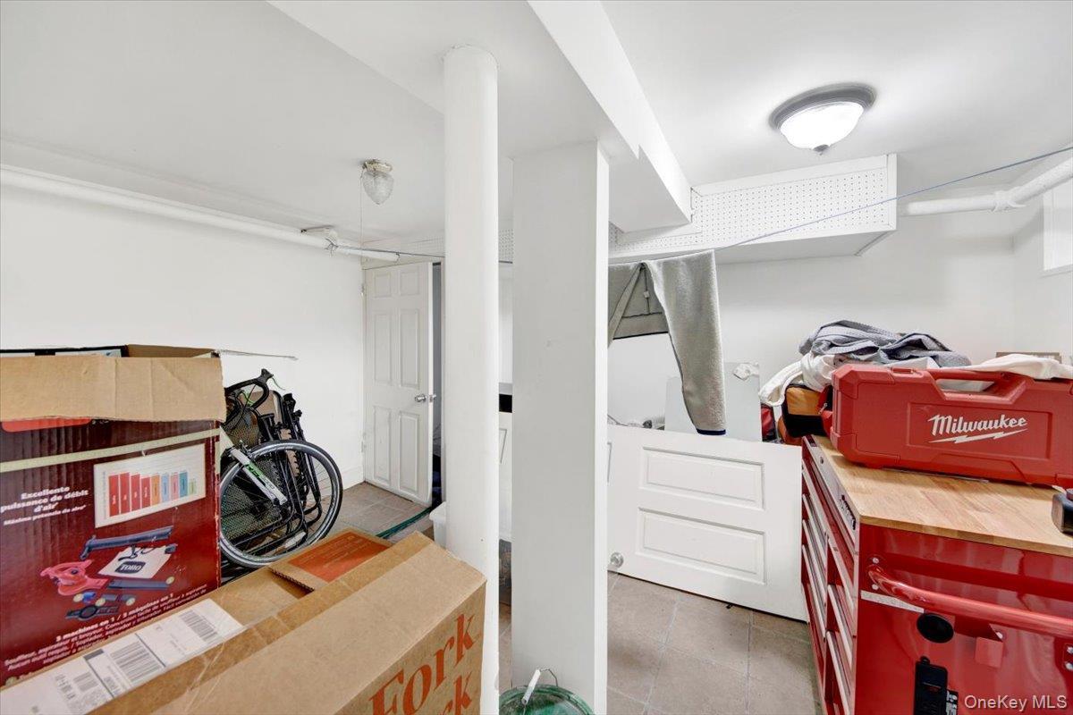 Single Family 230th  Bronx, NY 10466, MLS-902856-22
