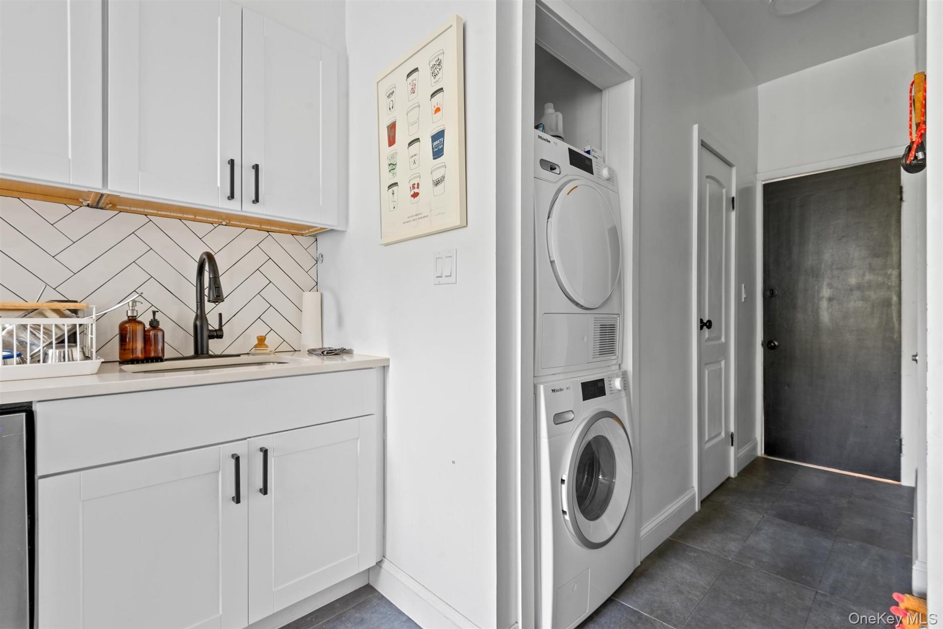 Single Family Linden  Queens, NY 11385, MLS-902923-13