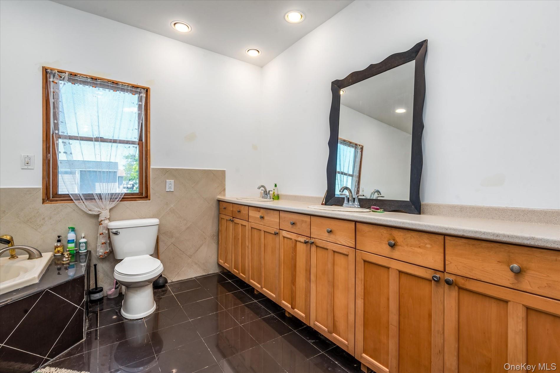 Single Family Sportsmans  Nassau County, NY 11520, MLS-902941-22