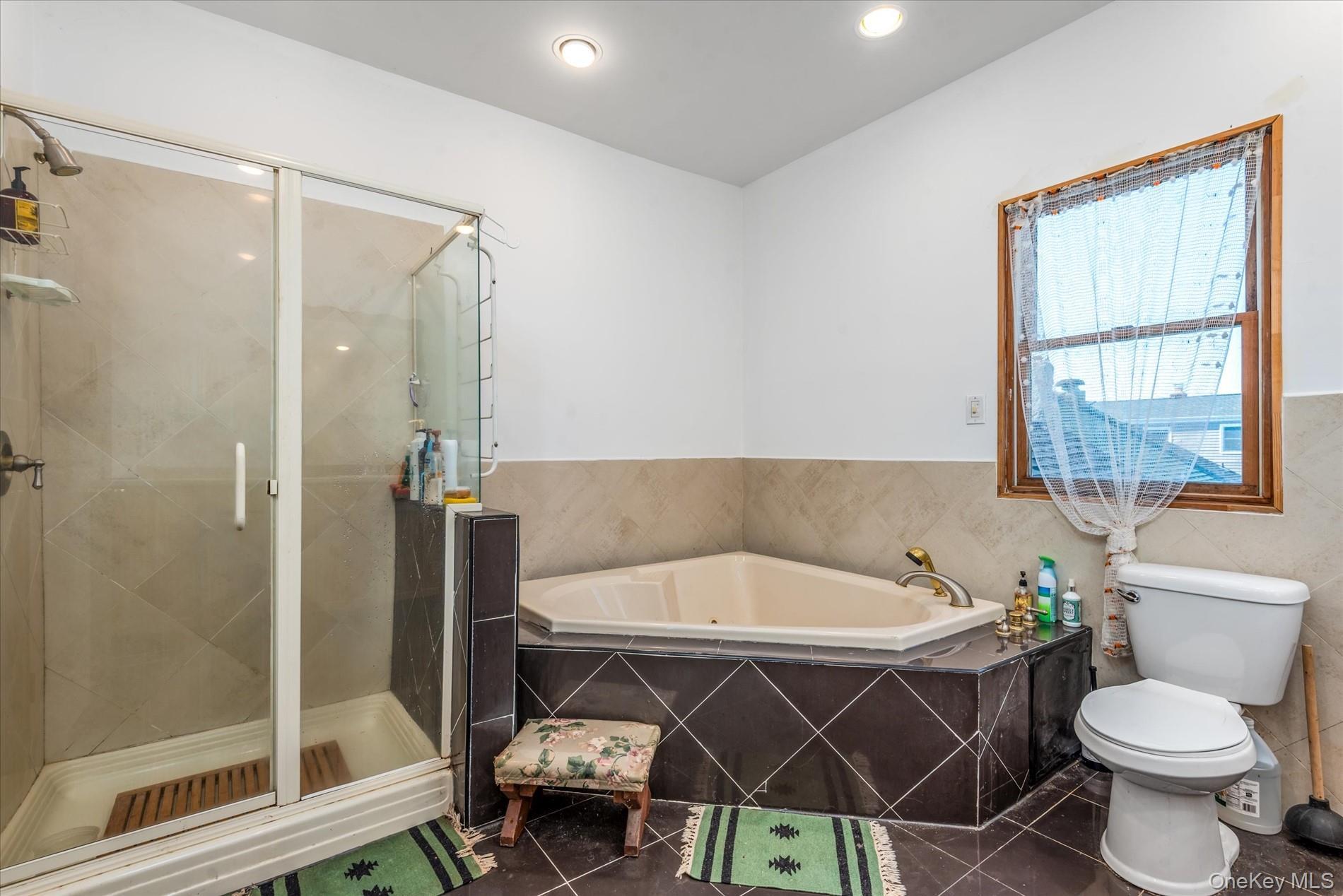 Single Family Sportsmans  Nassau County, NY 11520, MLS-902941-23