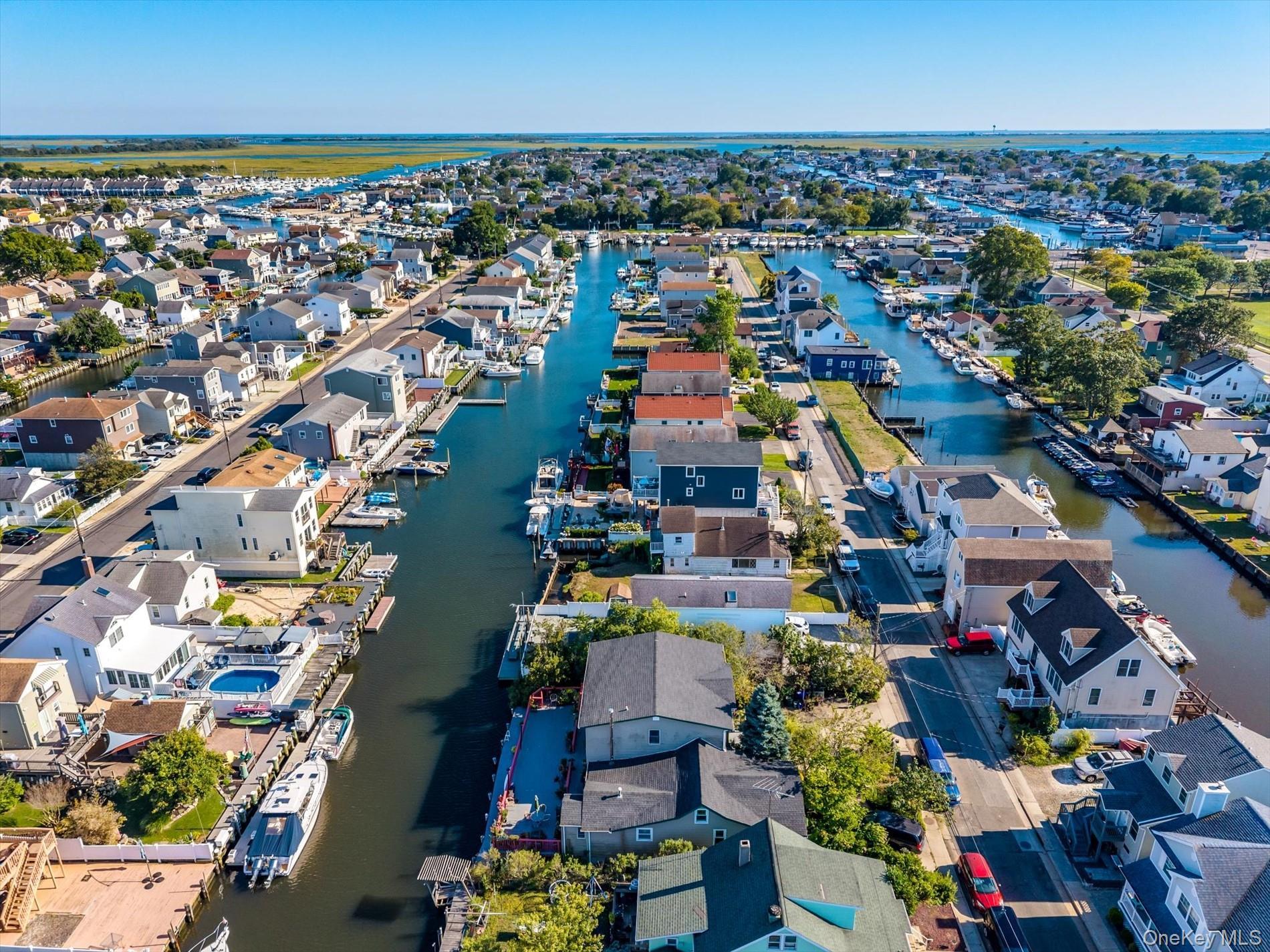 Single Family Sportsmans  Nassau County, NY 11520, MLS-902941-32