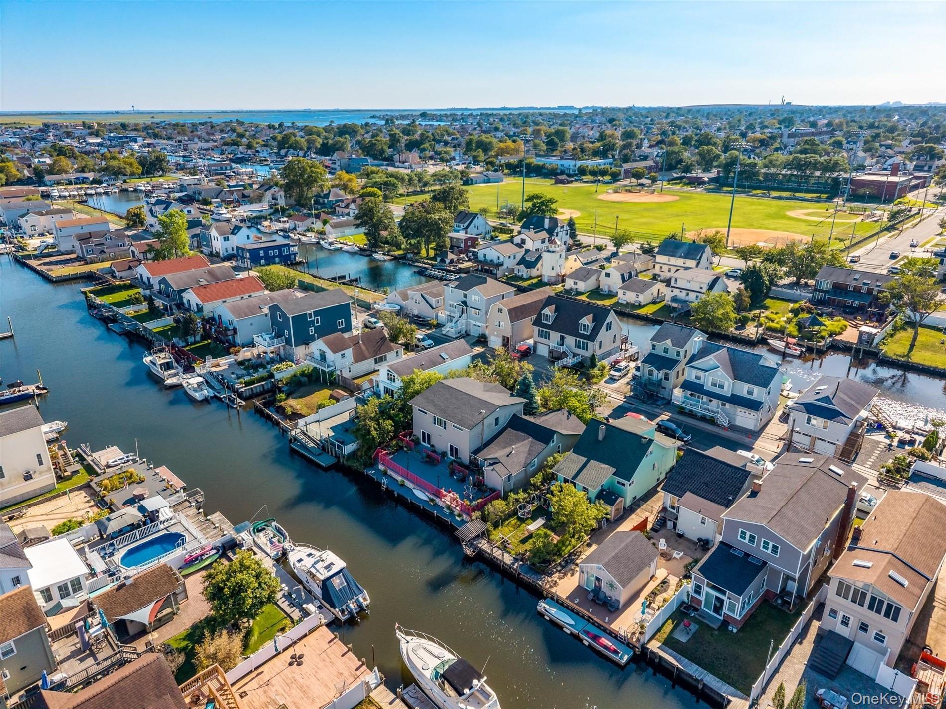 Single Family Sportsmans  Nassau County, NY 11520, MLS-902941-36