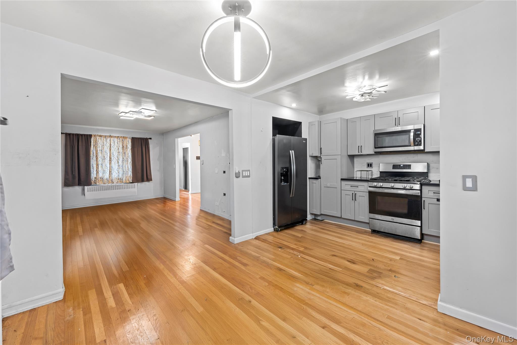 Single Family Adee  Bronx, NY 10469, MLS-902964-3