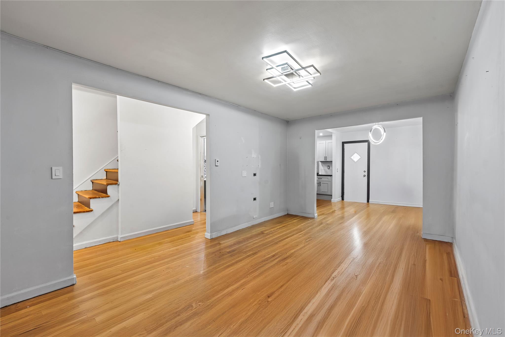 Single Family Adee  Bronx, NY 10469, MLS-902964-4