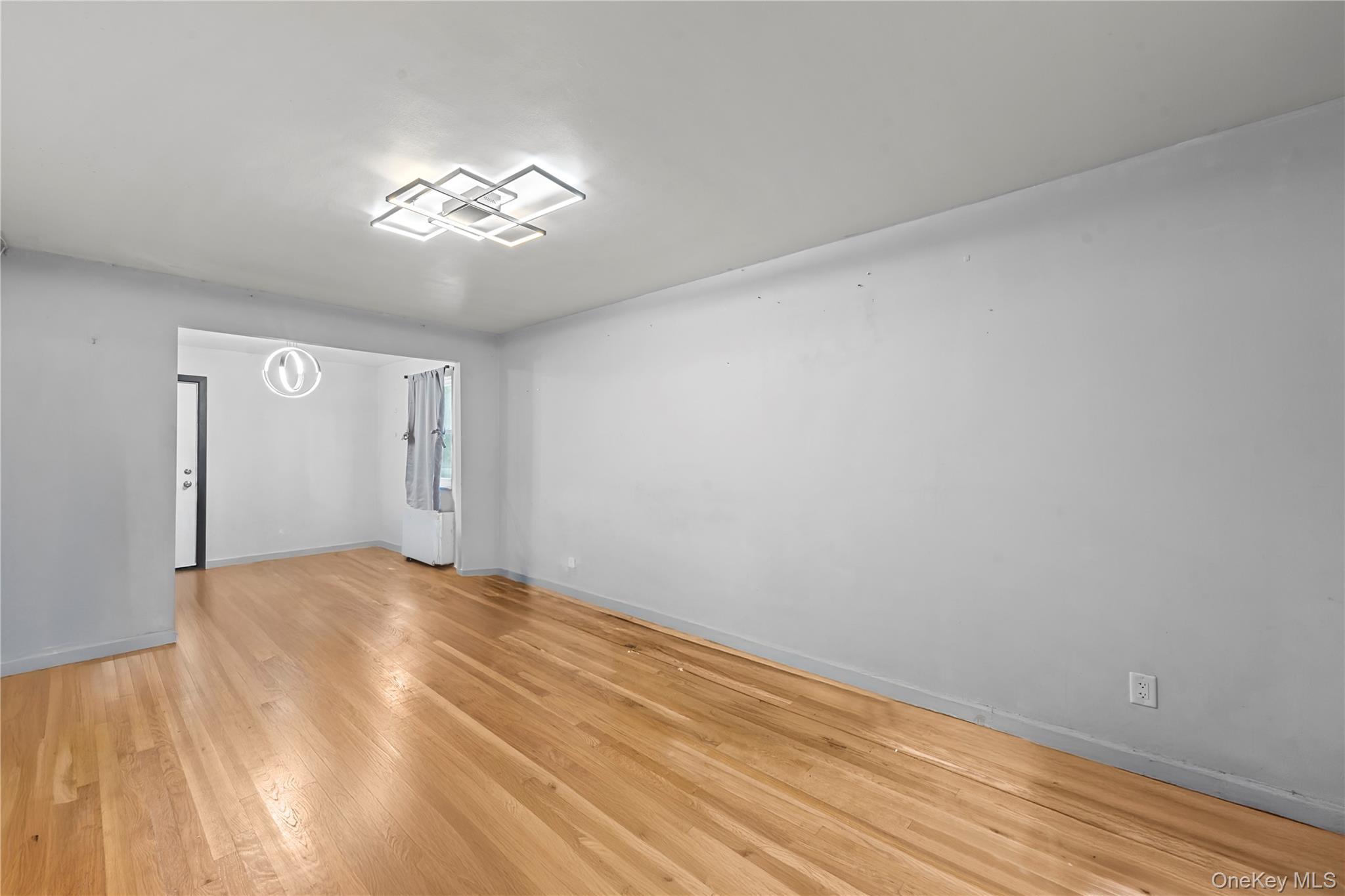 Single Family Adee  Bronx, NY 10469, MLS-902964-5
