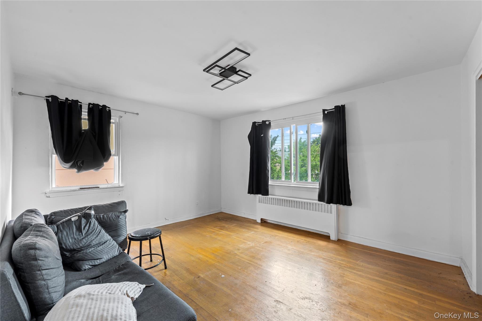Single Family Adee  Bronx, NY 10469, MLS-902964-7