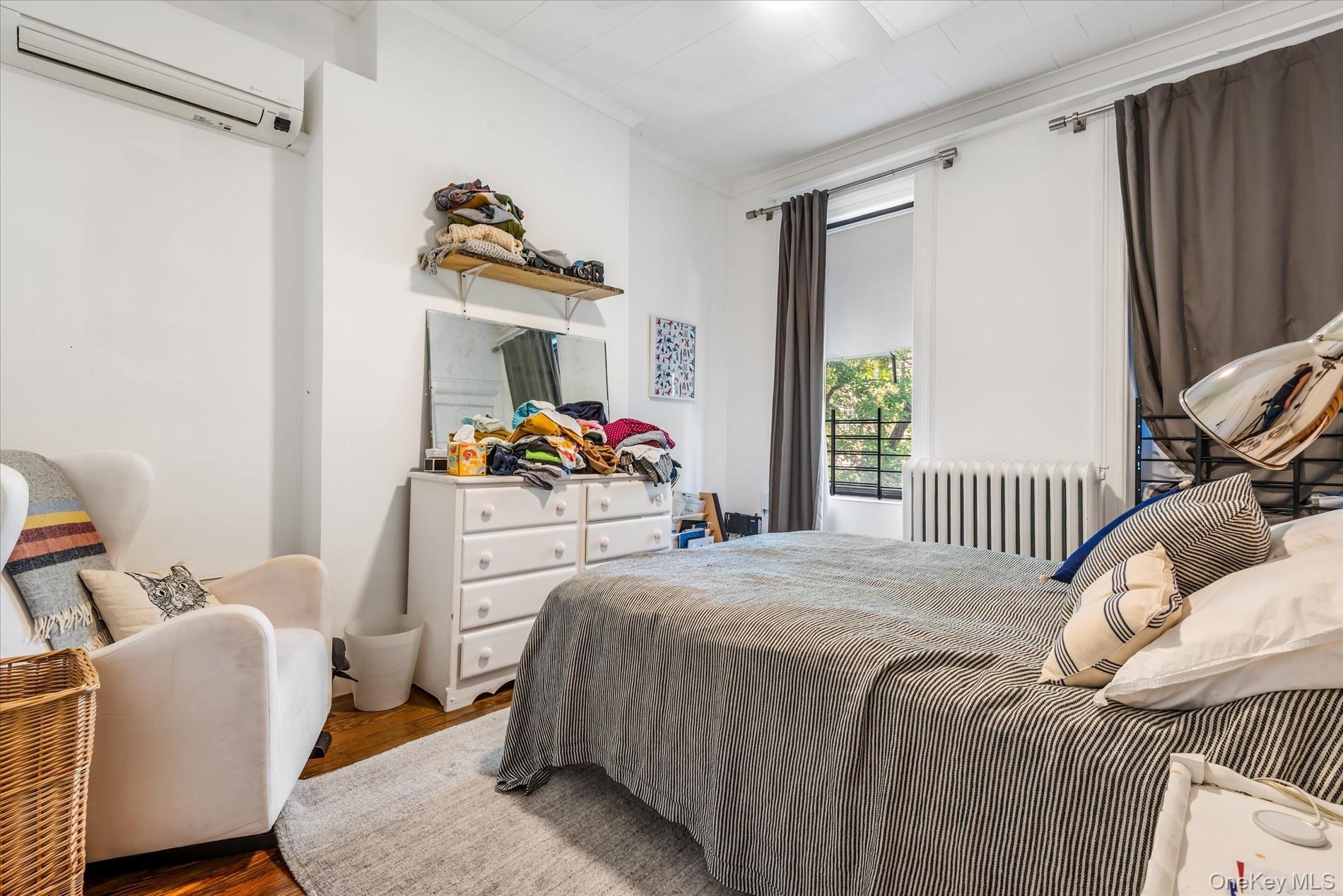 Single Family Grove Queens, NY 11385, MLS-902965-16