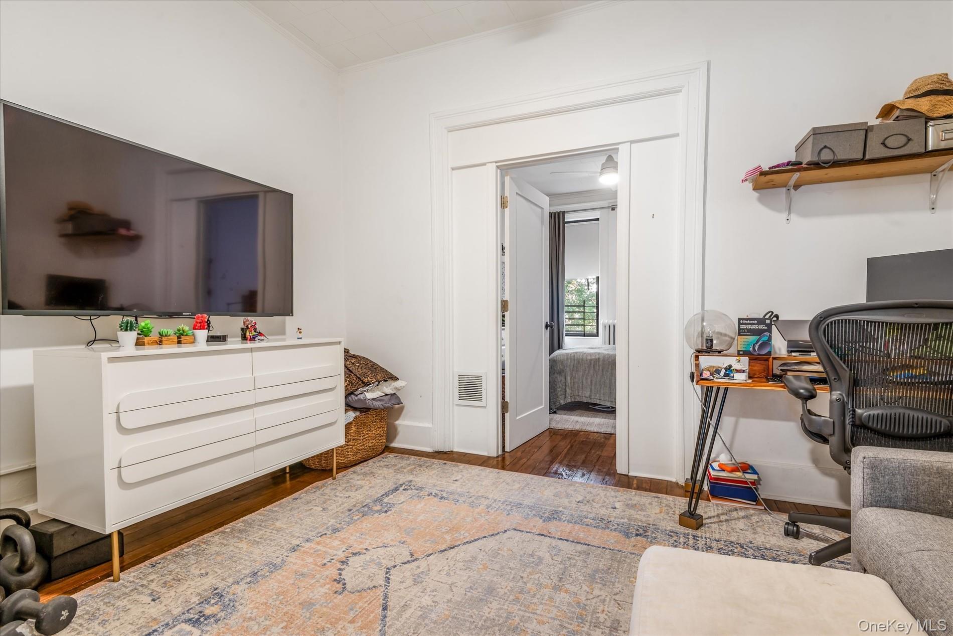 Single Family Grove Queens, NY 11385, MLS-902965-17