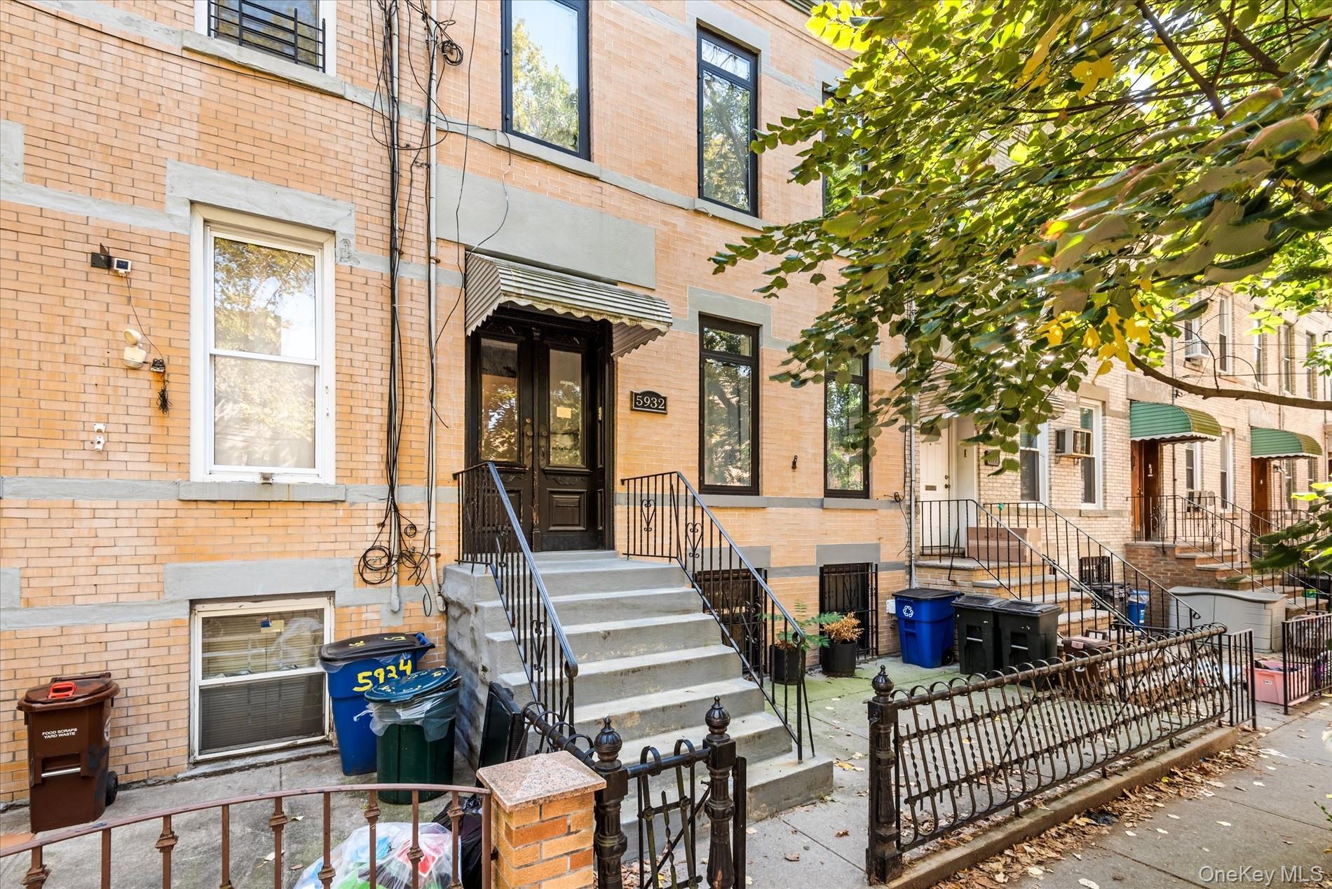 Single Family Grove Queens, NY 11385, MLS-902965-2