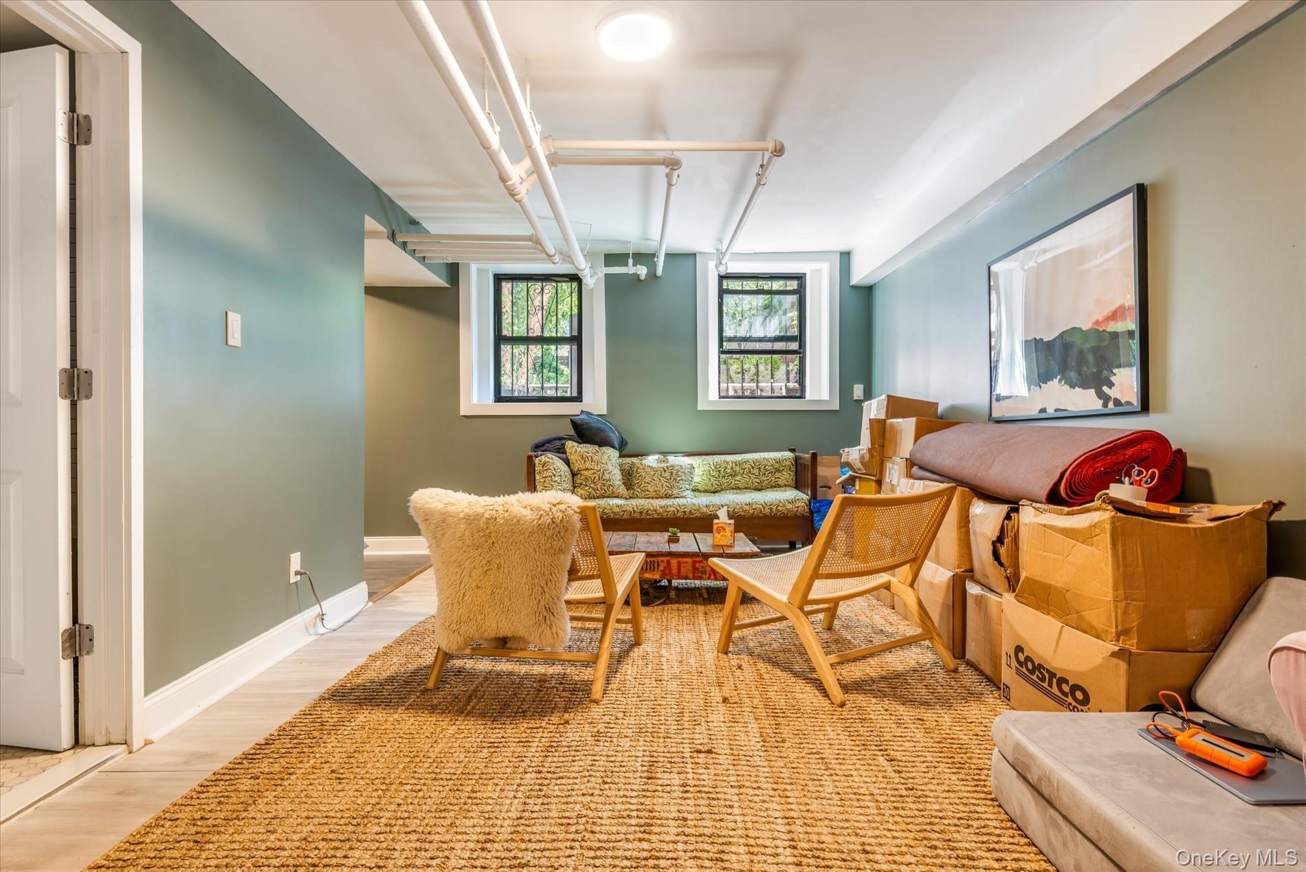 Single Family Grove Queens, NY 11385, MLS-902965-21