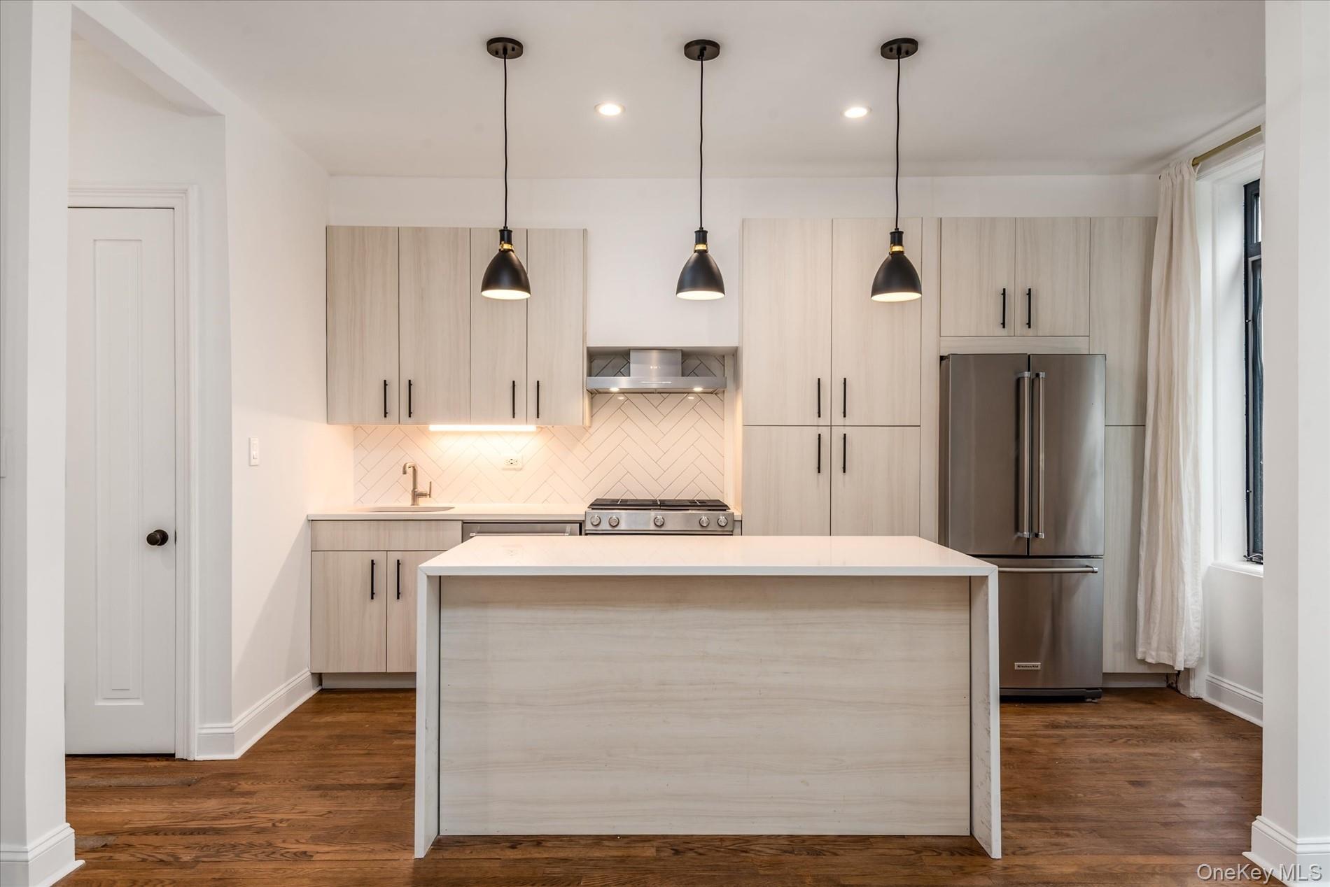 Single Family Grove Queens, NY 11385, MLS-902965-3