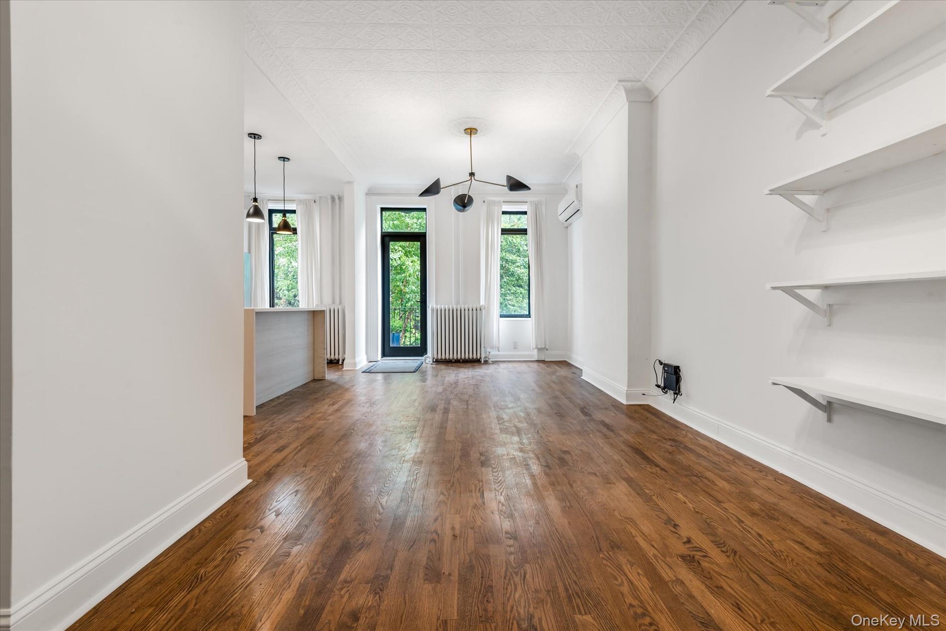 Single Family Grove Queens, NY 11385, MLS-902965-6