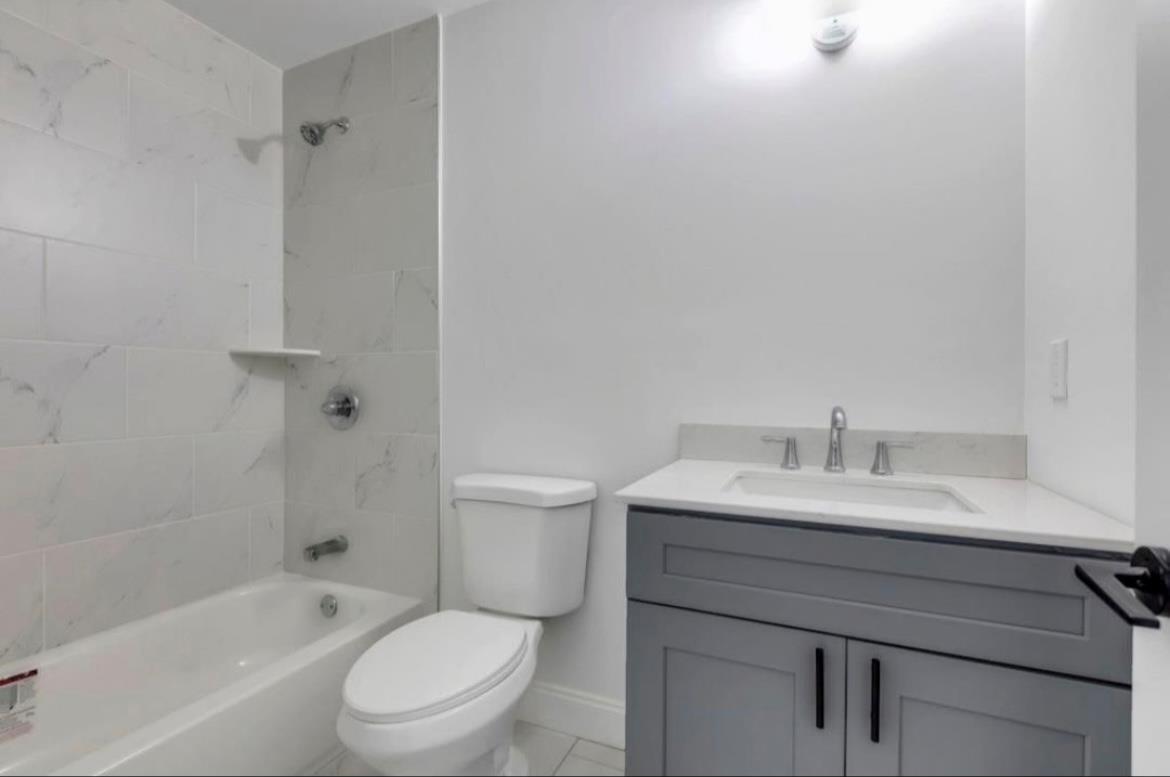 Single Family 2nd Suffolk County, NY 11779, MLS-902982-7