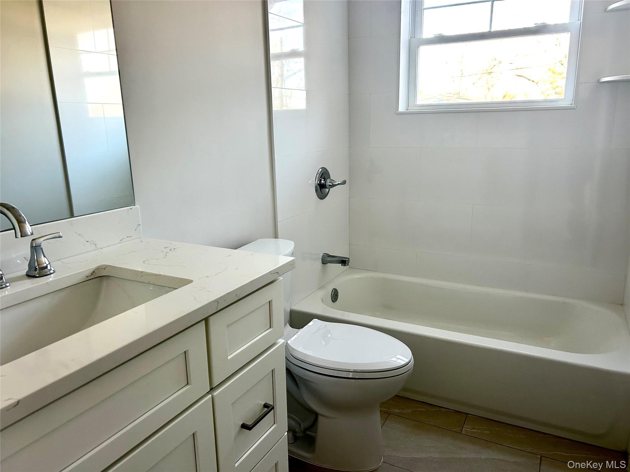 Single Family 2nd Suffolk County, NY 11779, MLS-902982-8