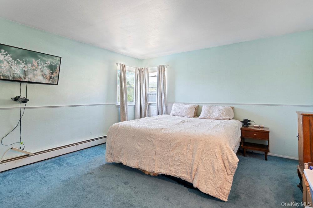 Single Family Maison  Suffolk County, NY 11741, MLS-902987-17