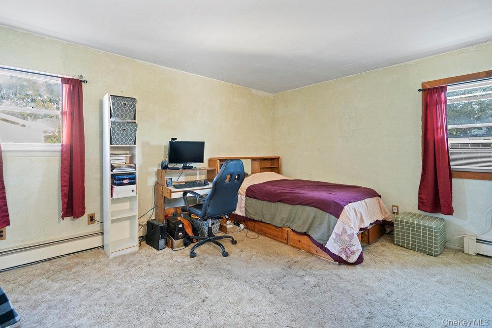 Single Family Maison  Suffolk County, NY 11741, MLS-902987-19