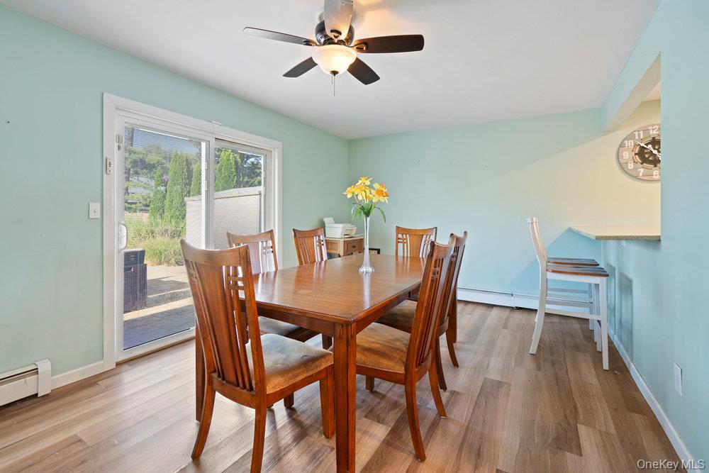 Single Family Maison  Suffolk County, NY 11741, MLS-902987-9