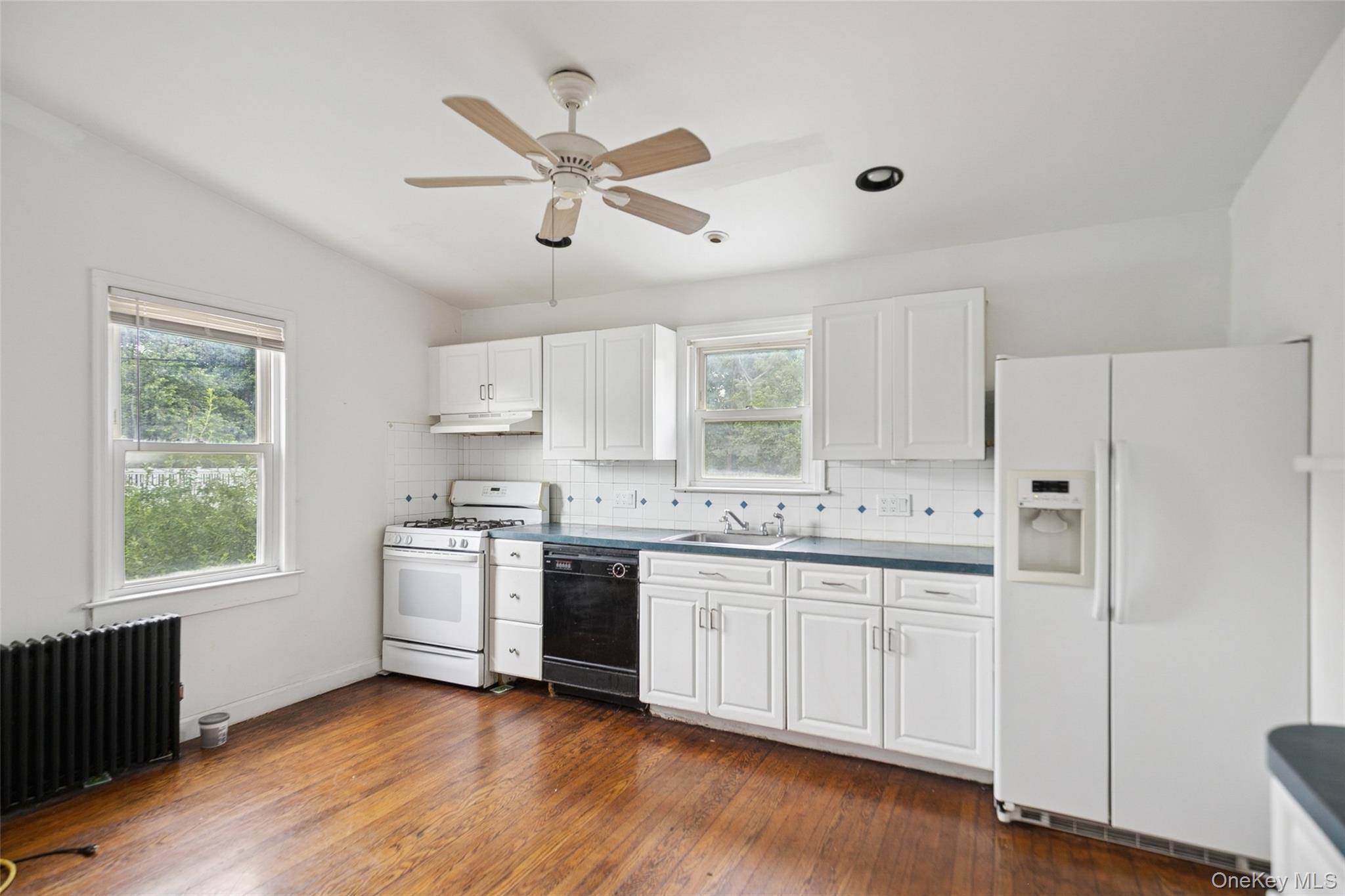 Single Family Little East Neck  Suffolk County, NY 11704, MLS-903001-14