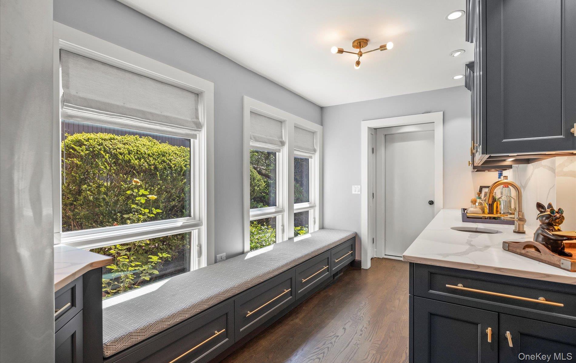 Condo Carriage House  Nassau County, NY 11753, MLS-903016-17