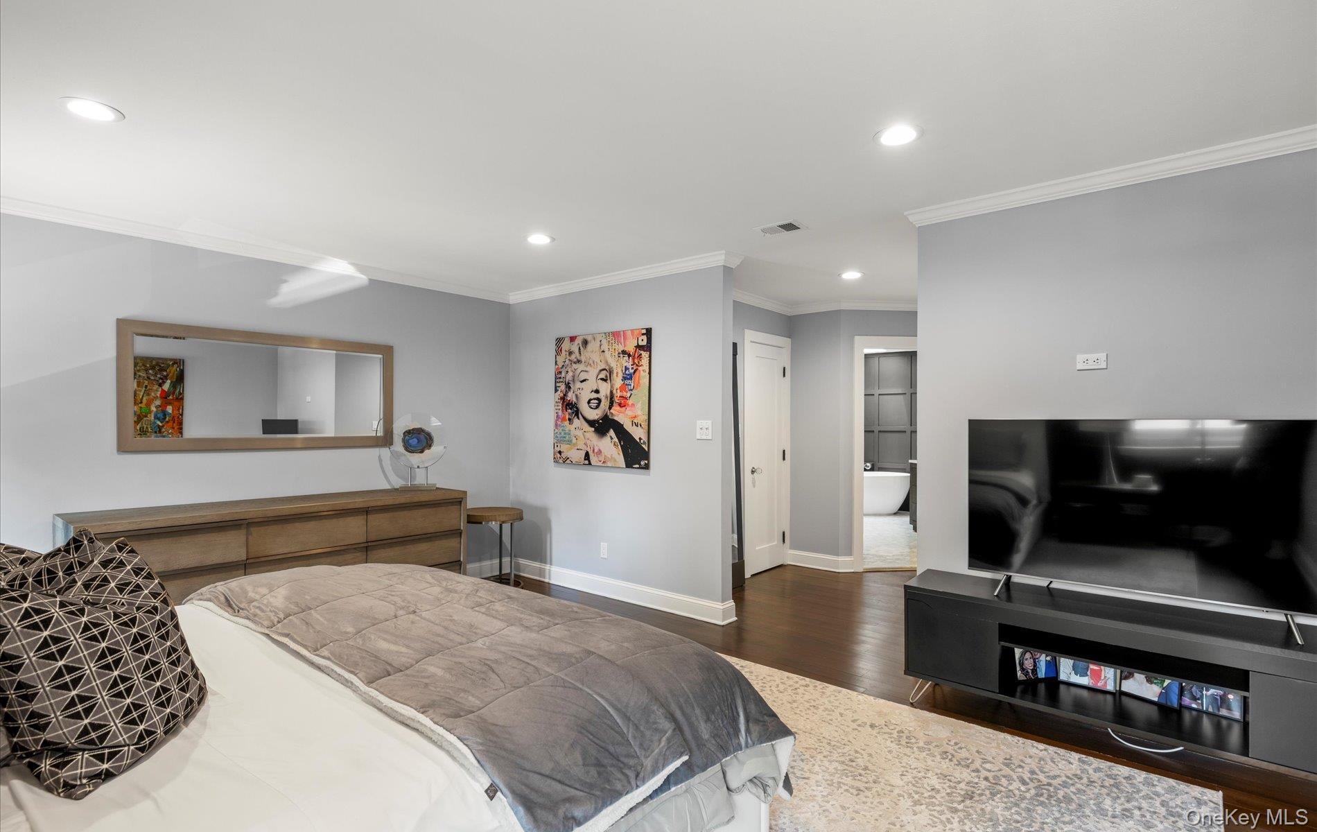 Condo Carriage House  Nassau County, NY 11753, MLS-903016-23