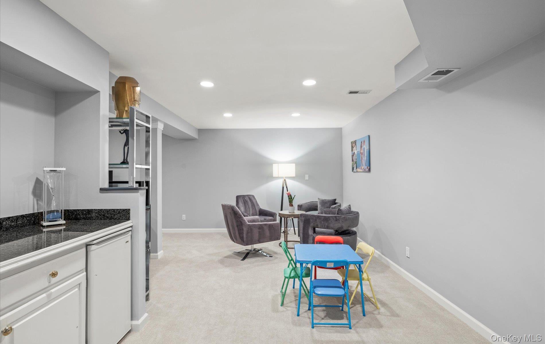 Condo Carriage House  Nassau County, NY 11753, MLS-903016-32