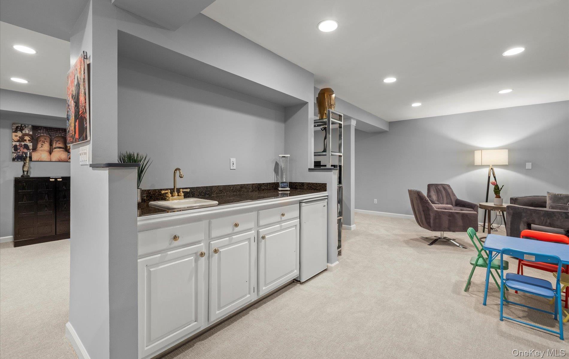 Condo Carriage House  Nassau County, NY 11753, MLS-903016-33