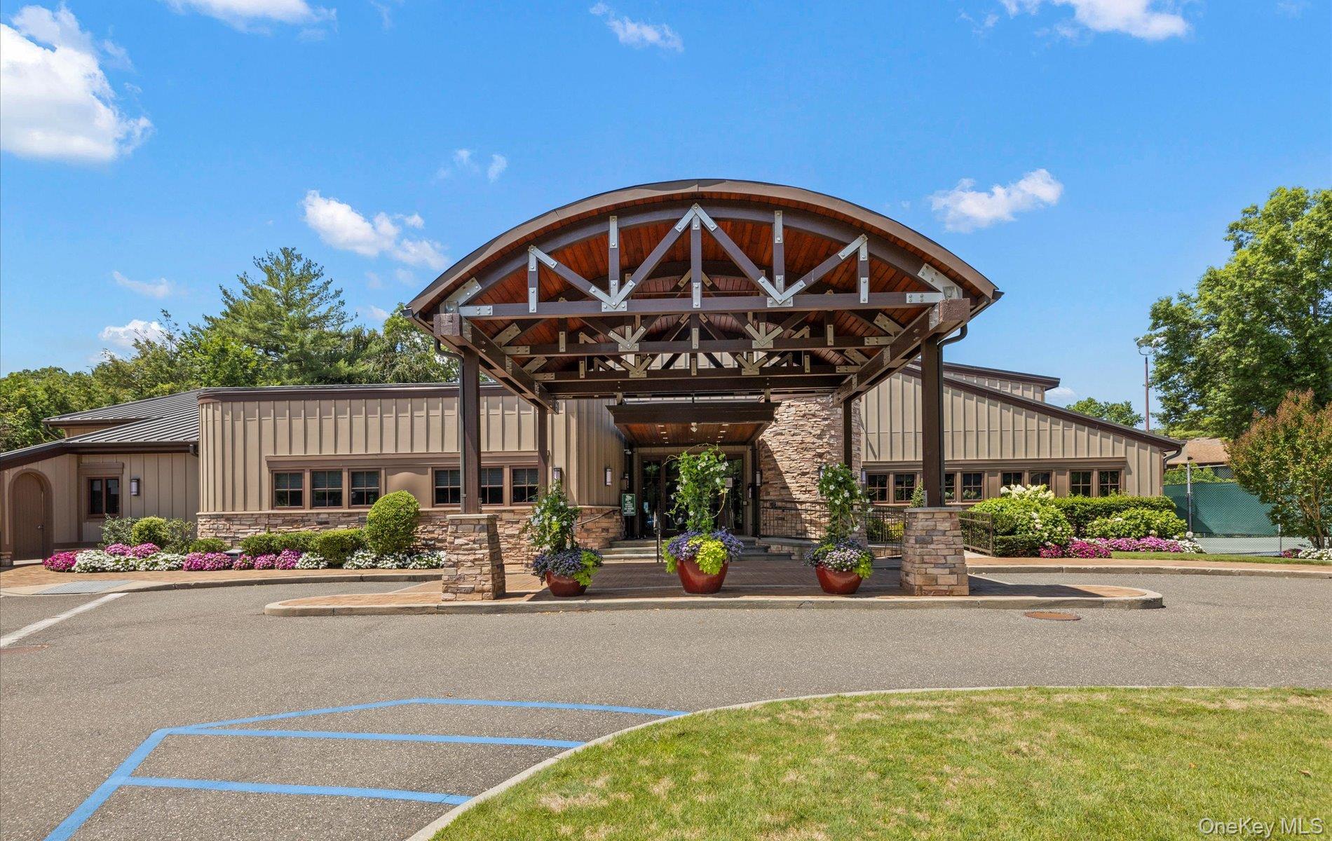 Condo Carriage House  Nassau County, NY 11753, MLS-903016-37