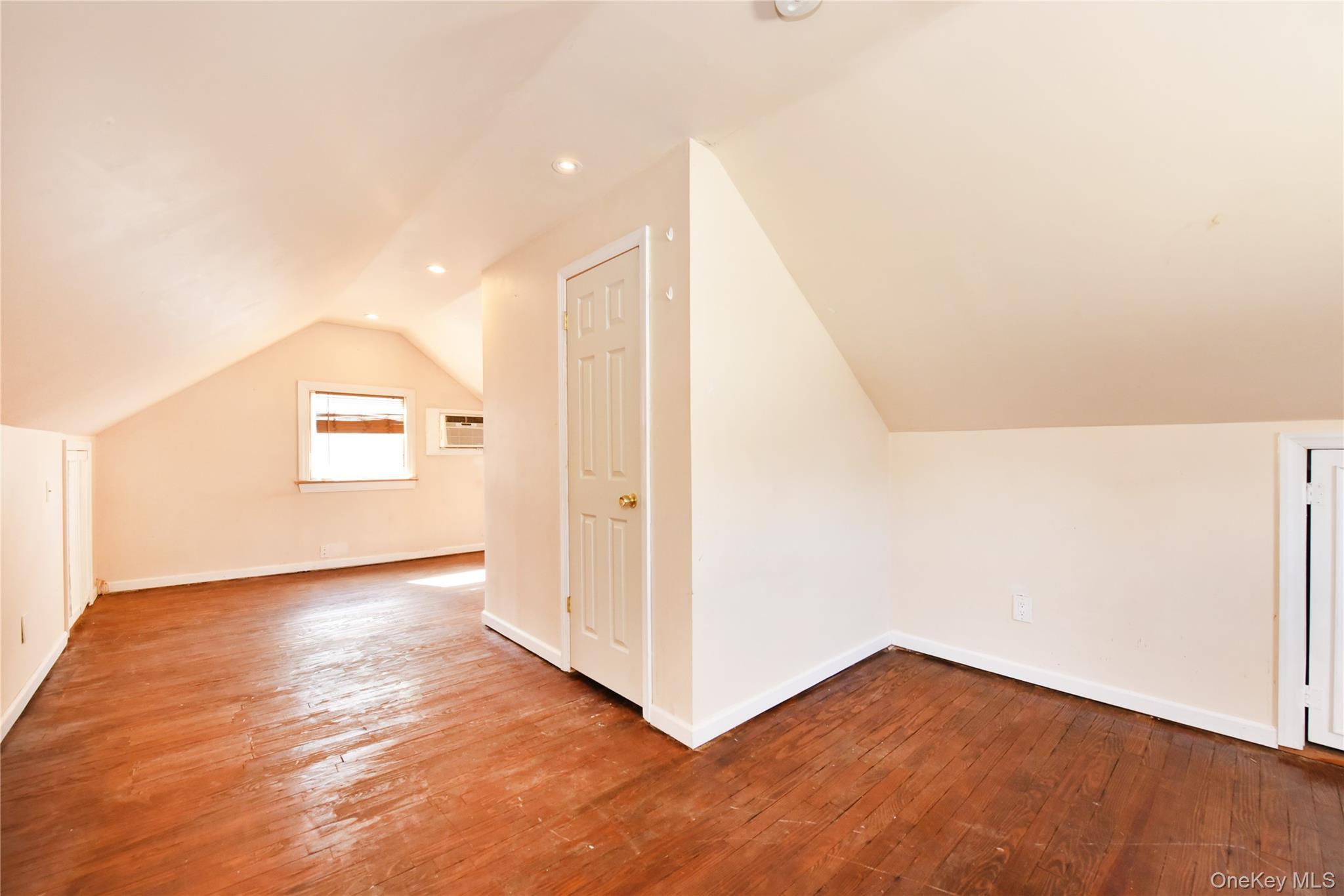 Single Family Baldwin  Nassau County, NY 11550, MLS-903019-24