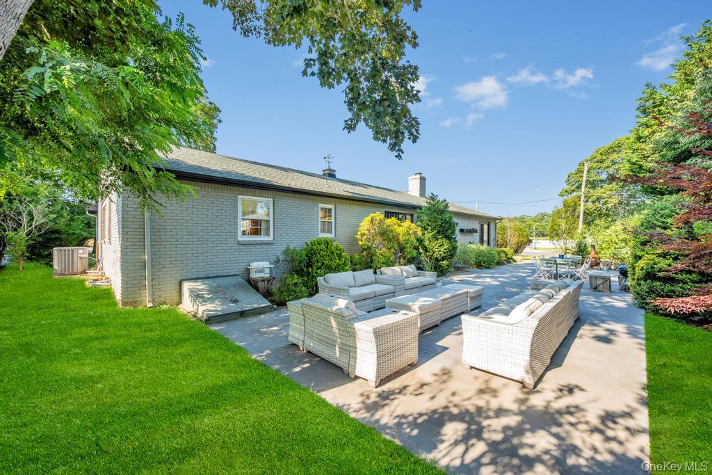 Single Family Mill  Suffolk County, NY 11977, MLS-903030-33