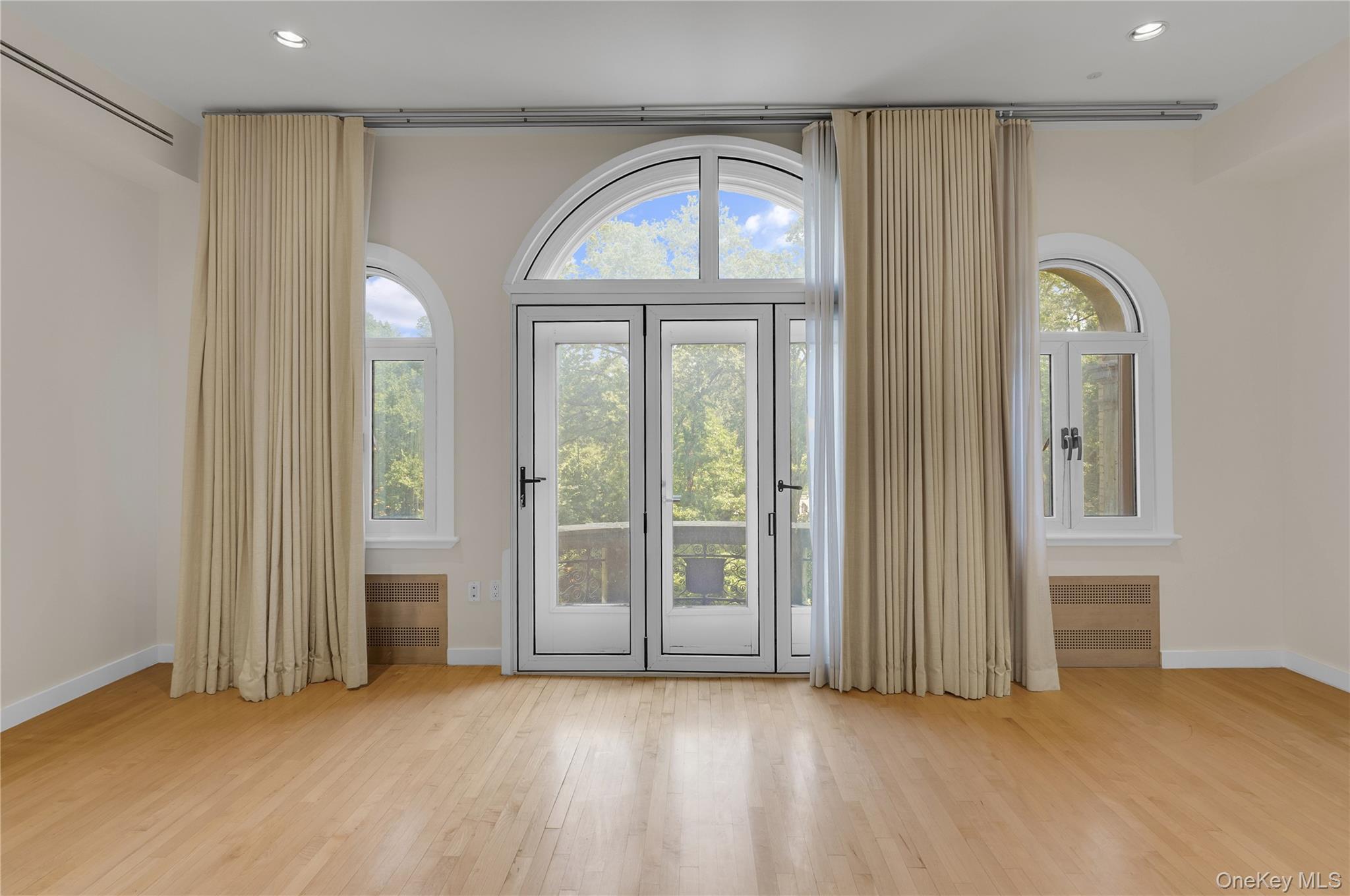 Single Family Central Manhattan, NY 10024, MLS-903059-10