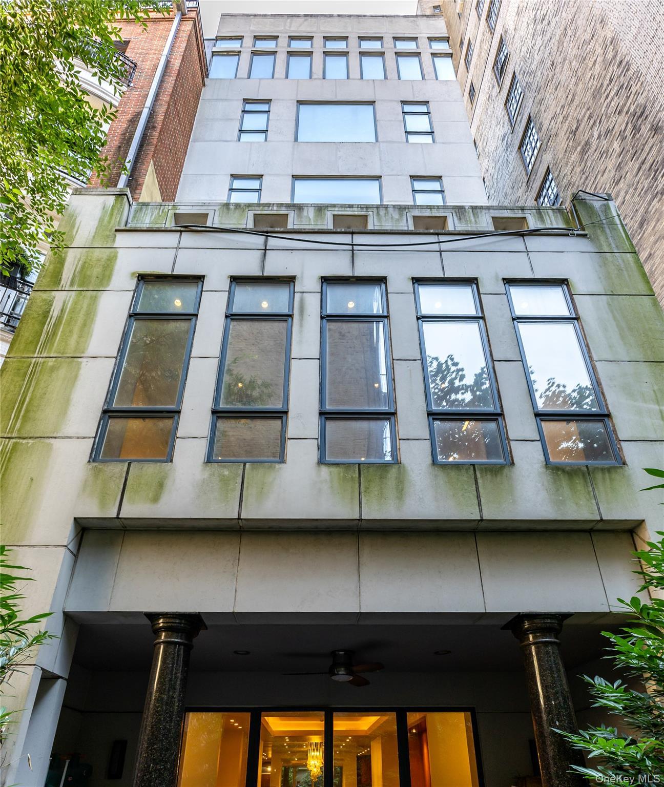 Single Family Central Manhattan, NY 10024, MLS-903059-18