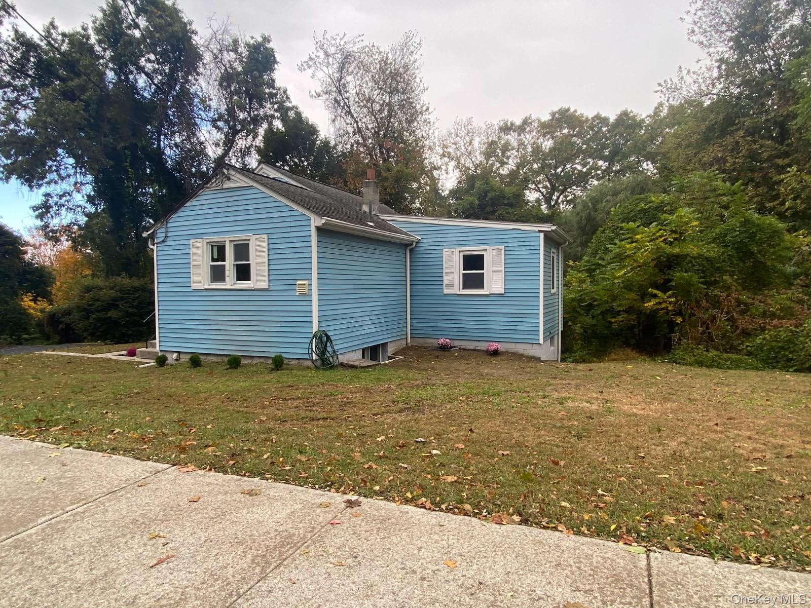 Single Family Kings Ferry Westchester County, NY 10596, MLS-903073-2