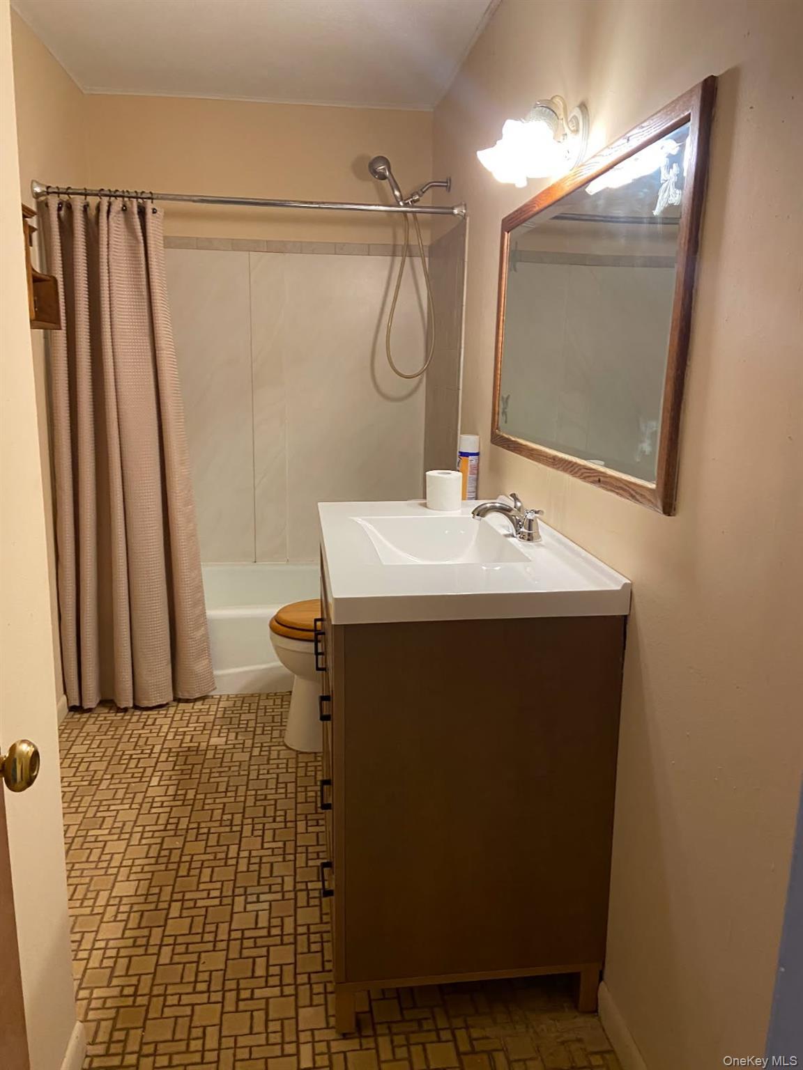 Single Family Kings Ferry Westchester County, NY 10596, MLS-903073-4