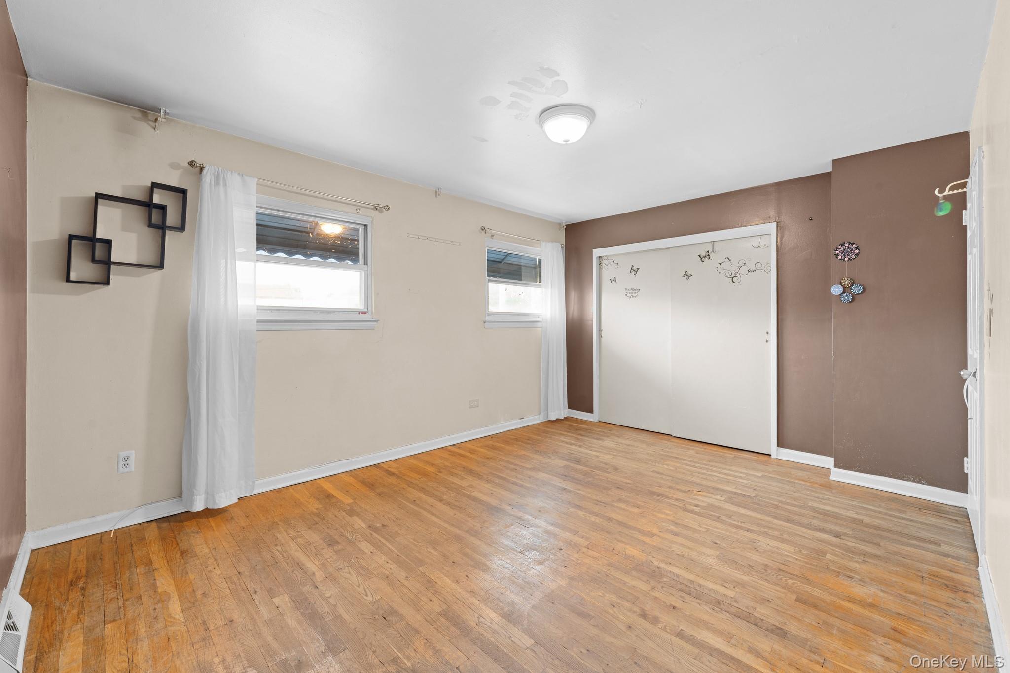 Single Family Stephens  Bronx, NY 10473, MLS-903075-10