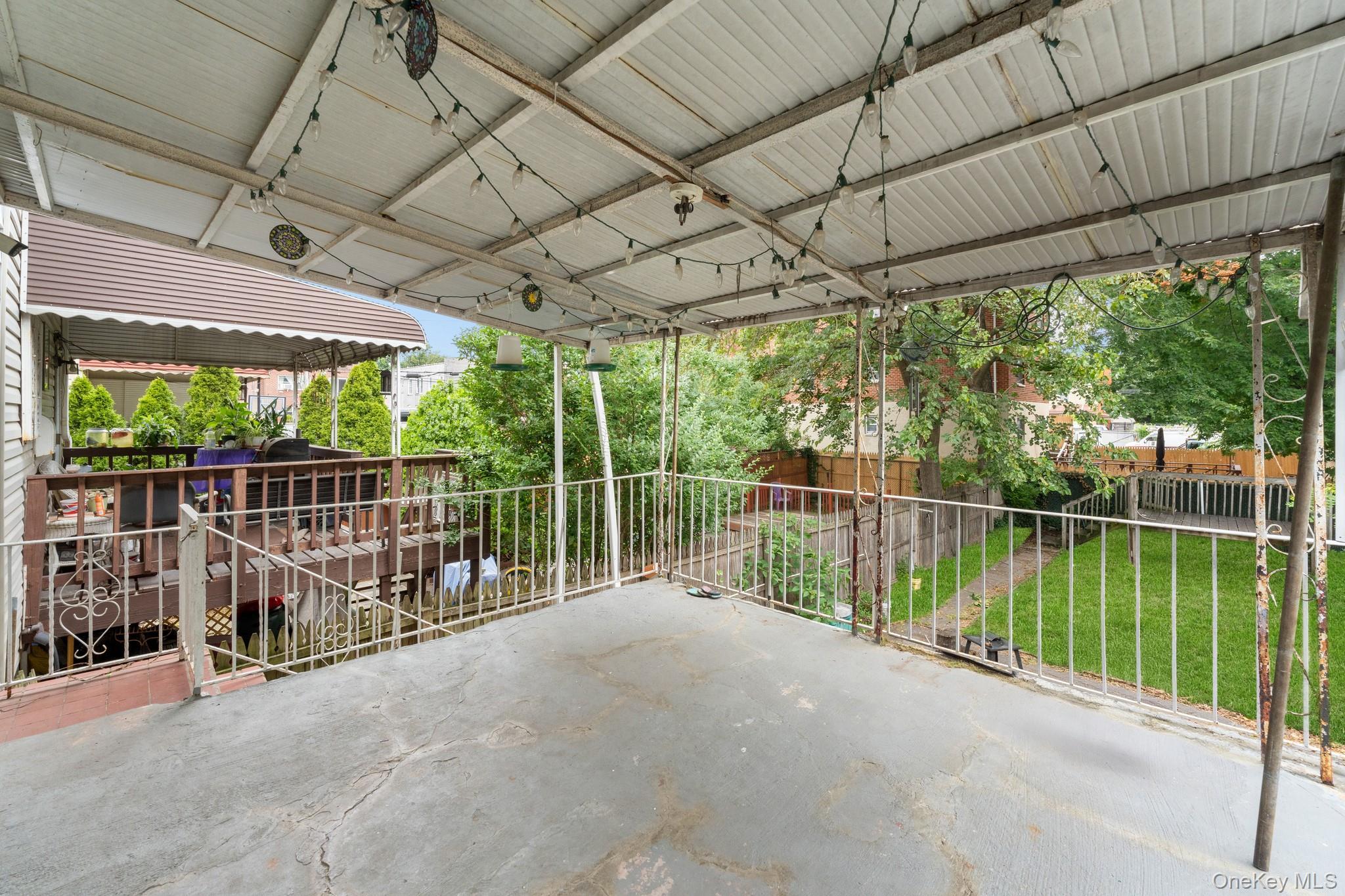 Single Family Stephens  Bronx, NY 10473, MLS-903075-25