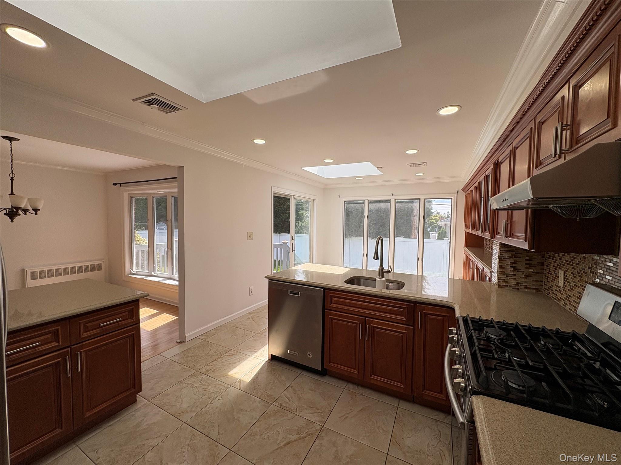 Single Family Morris  Nassau County, NY 11791, MLS-903106-10