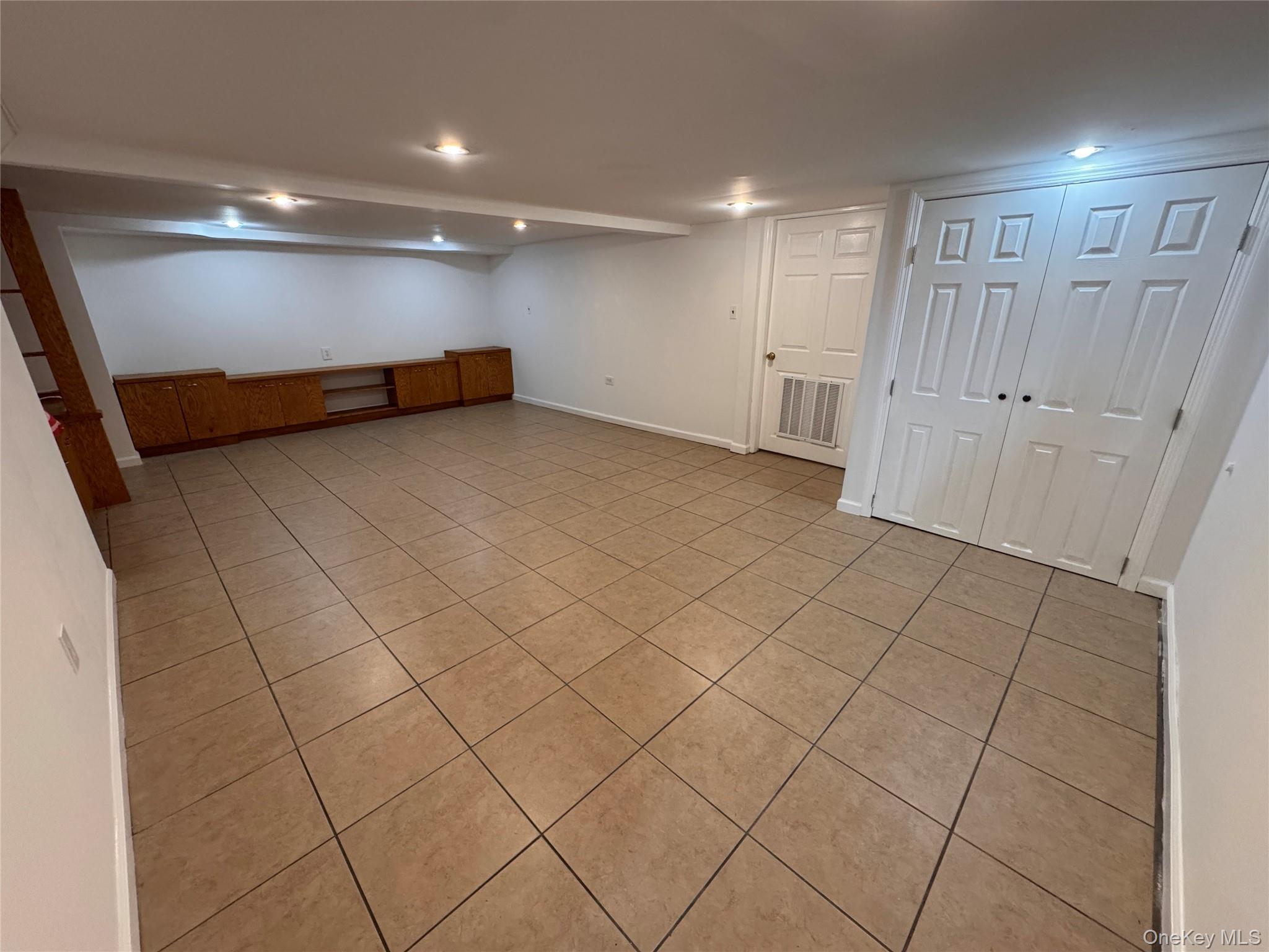 Single Family Morris  Nassau County, NY 11791, MLS-903106-21