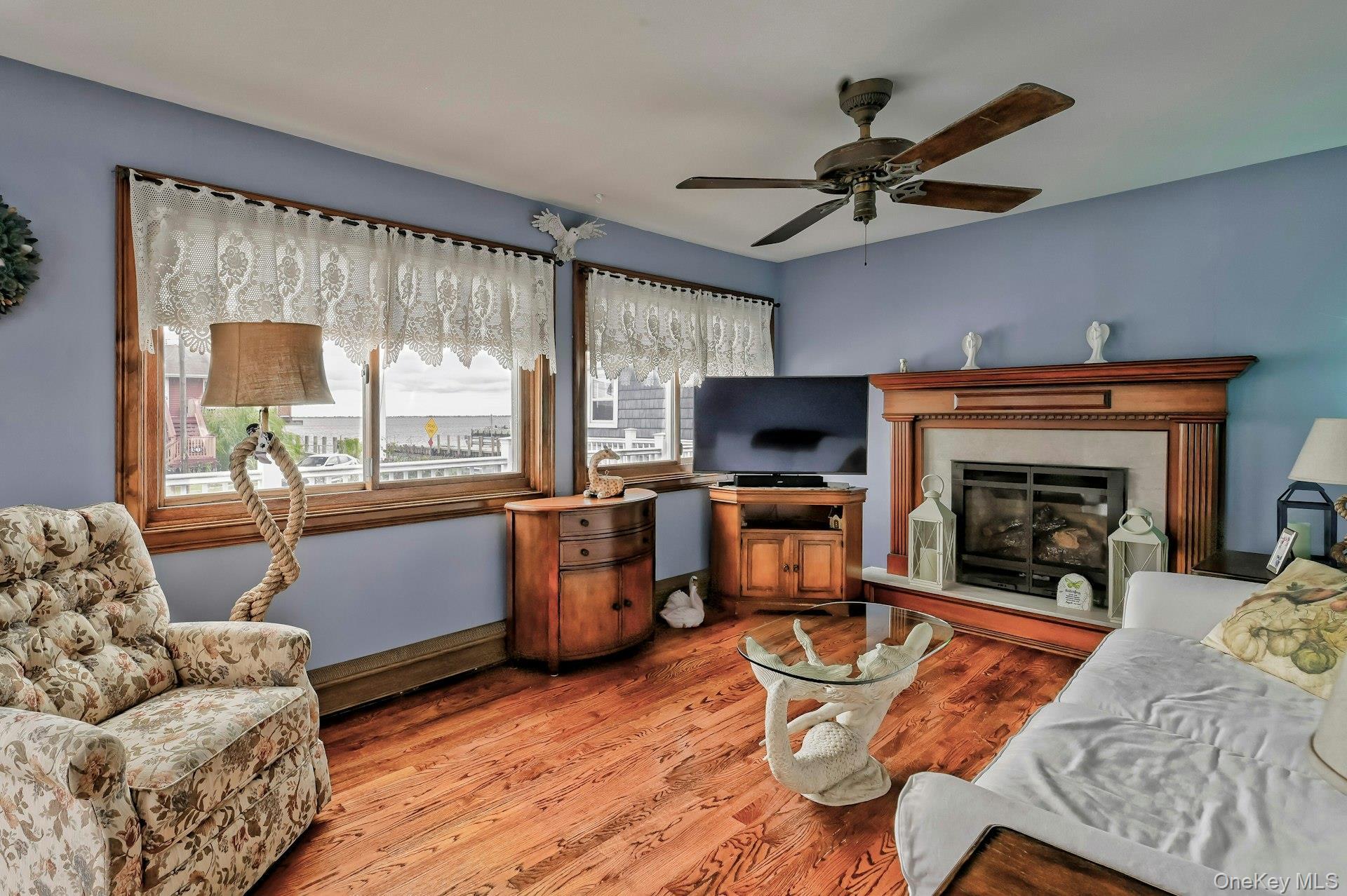 Single Family Bayview Suffolk County, NY 11757, MLS-903113-19