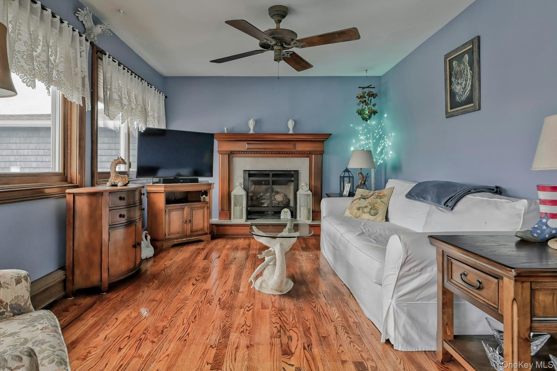 Single Family Bayview Suffolk County, NY 11757, MLS-903113-20