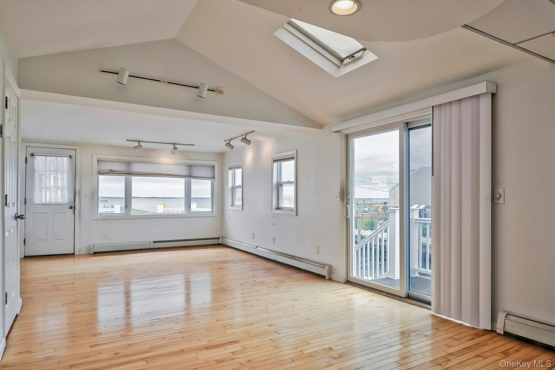 Single Family Bayview Suffolk County, NY 11757, MLS-903113-30