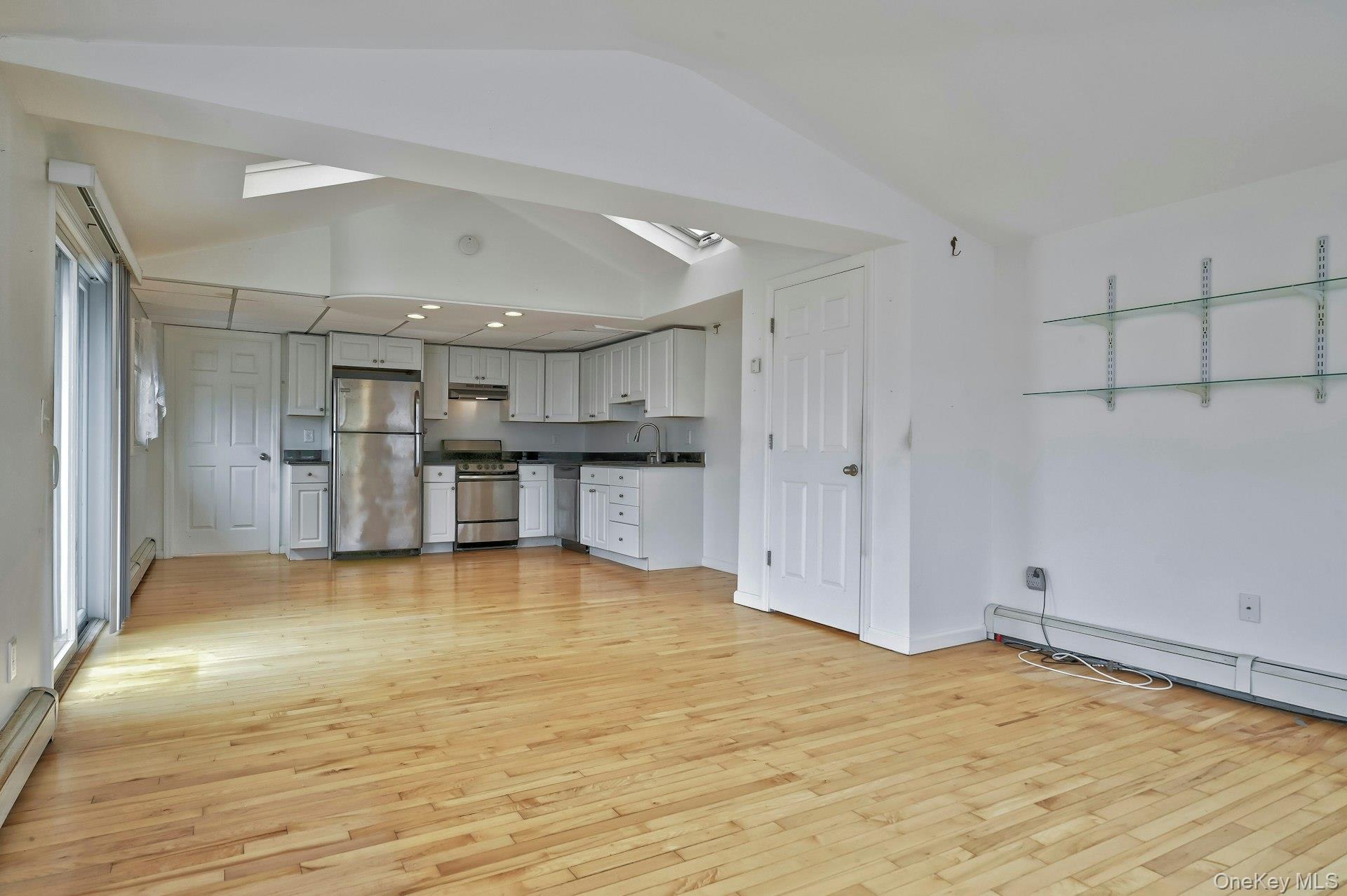 Single Family Bayview Suffolk County, NY 11757, MLS-903113-31