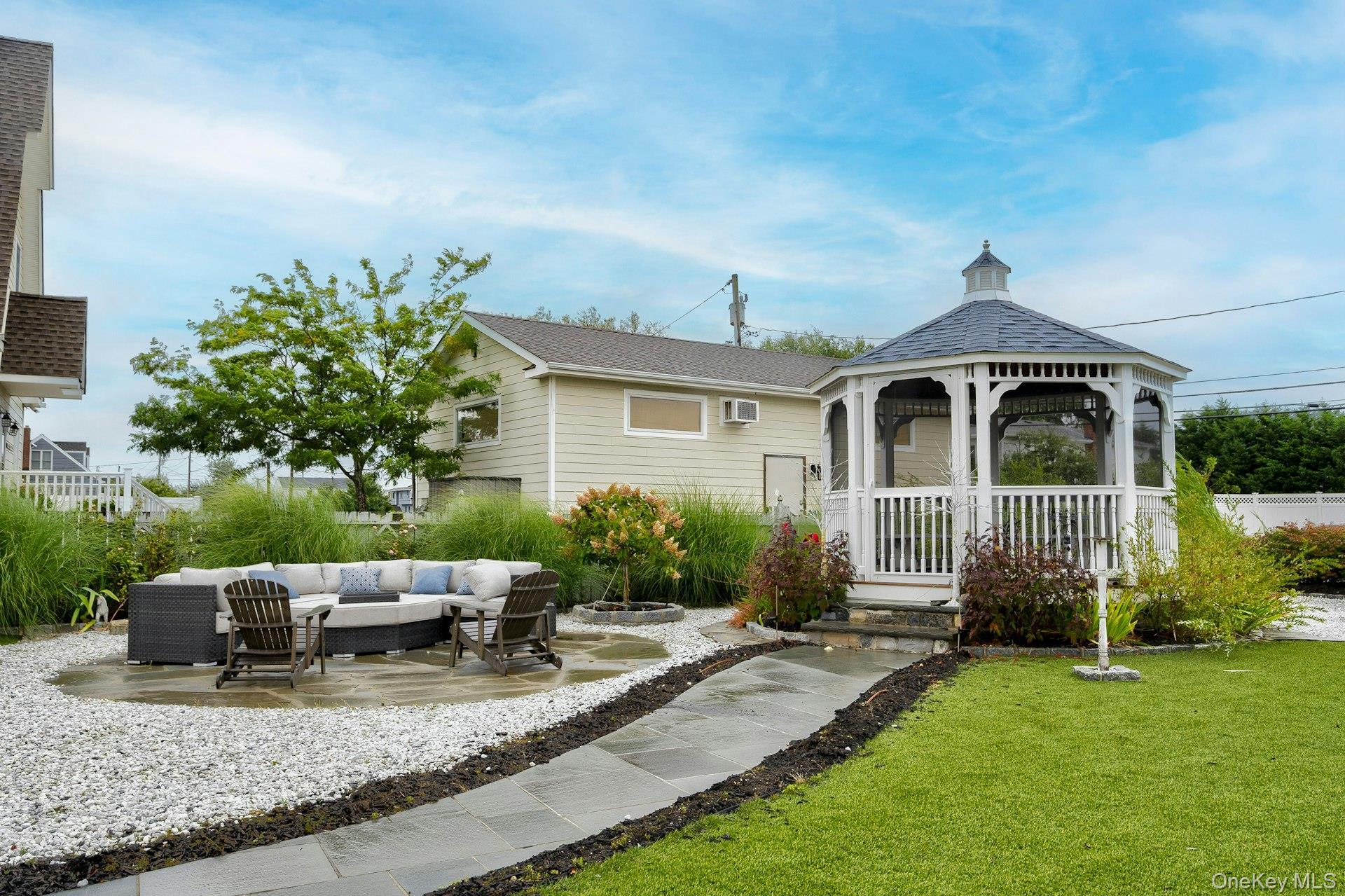 Single Family Bayview Suffolk County, NY 11757, MLS-903113-40