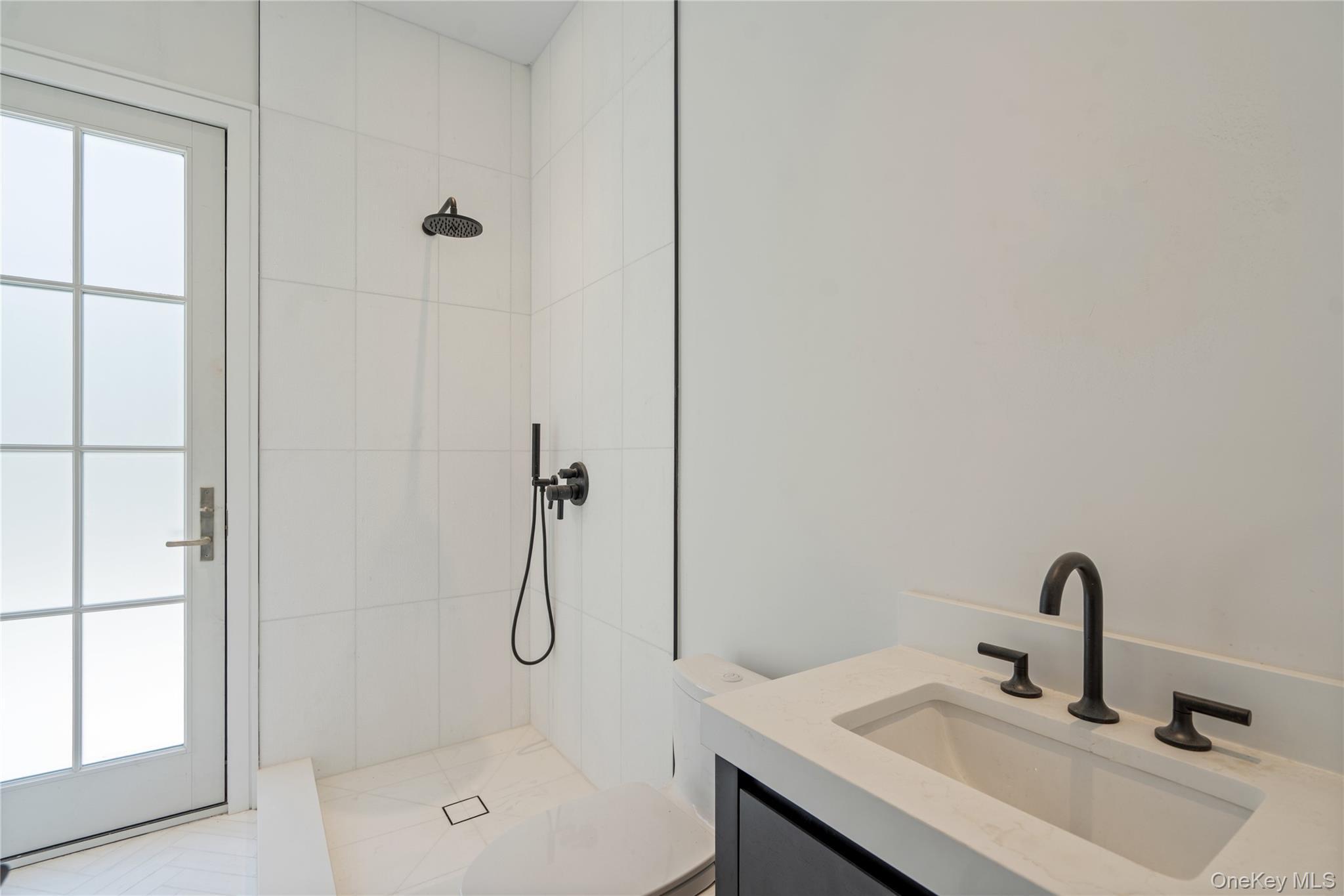 Single Family Dogwood Nassau County, NY 11545, MLS-903116-25