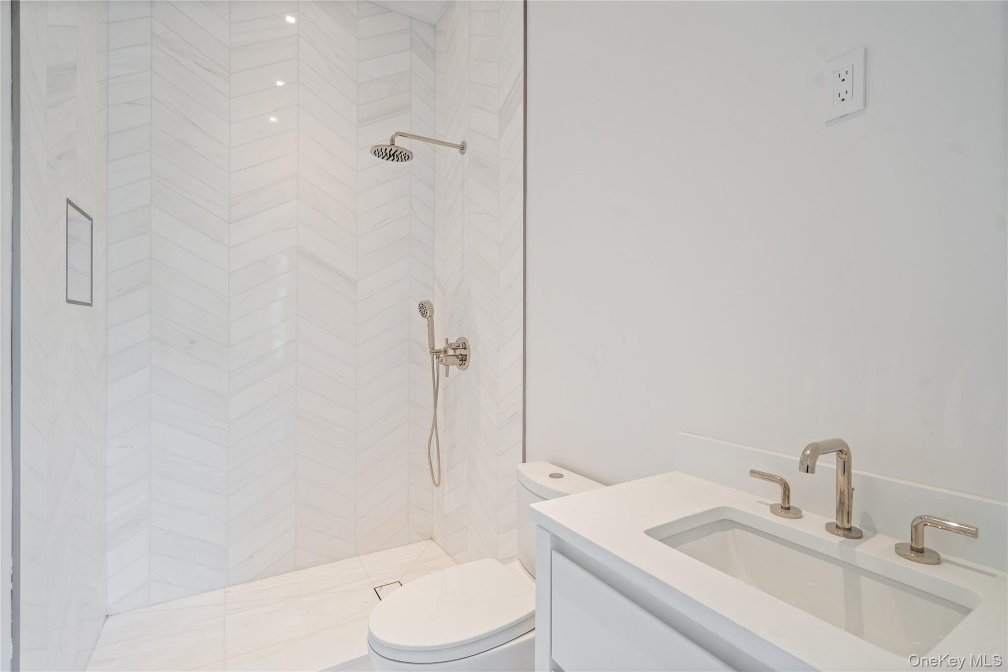 Single Family Dogwood Nassau County, NY 11545, MLS-903116-35