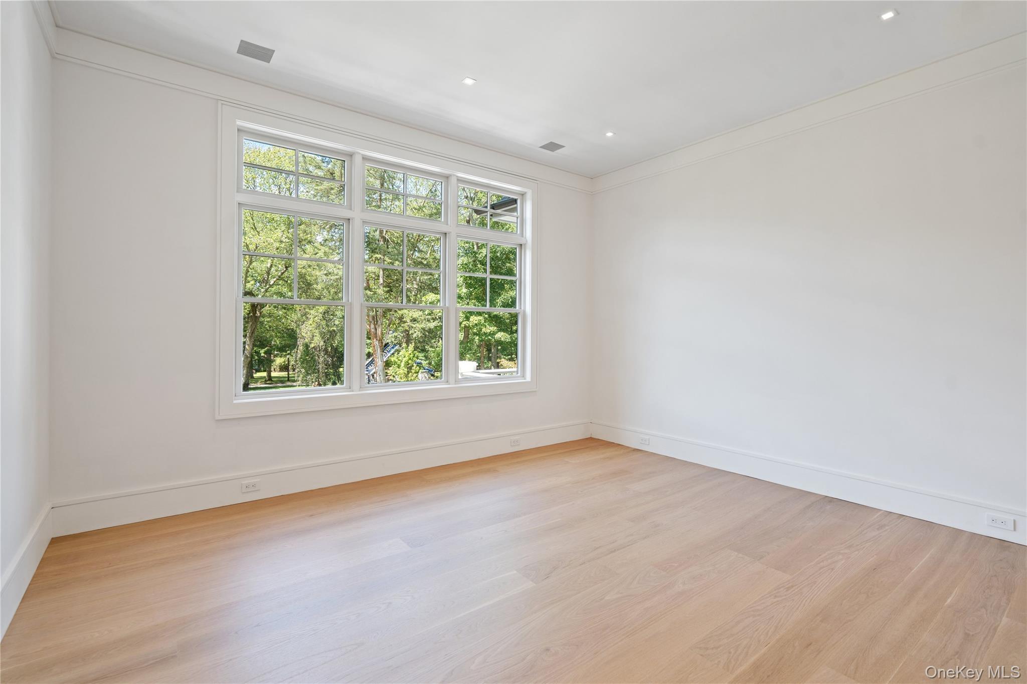 Single Family Dogwood Nassau County, NY 11545, MLS-903116-36