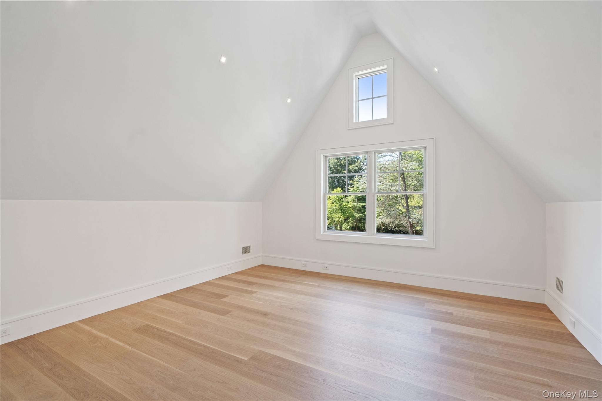 Single Family Dogwood Nassau County, NY 11545, MLS-903116-38