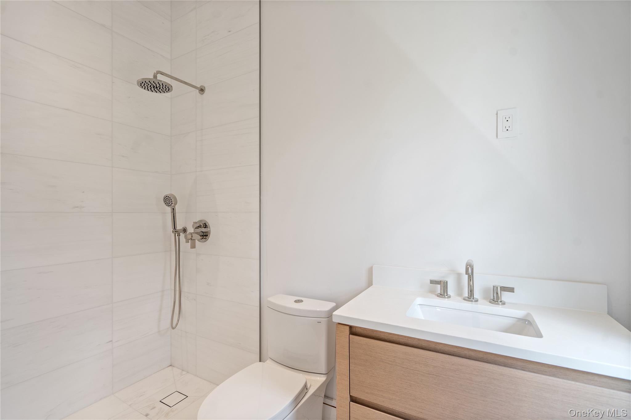 Single Family Dogwood Nassau County, NY 11545, MLS-903116-41